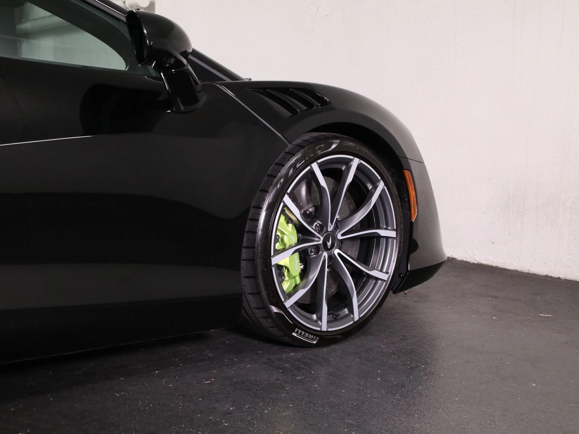 mph016_1061545259_New_2025_Mc_Laren_Artura_1739225435_5ba553d39a