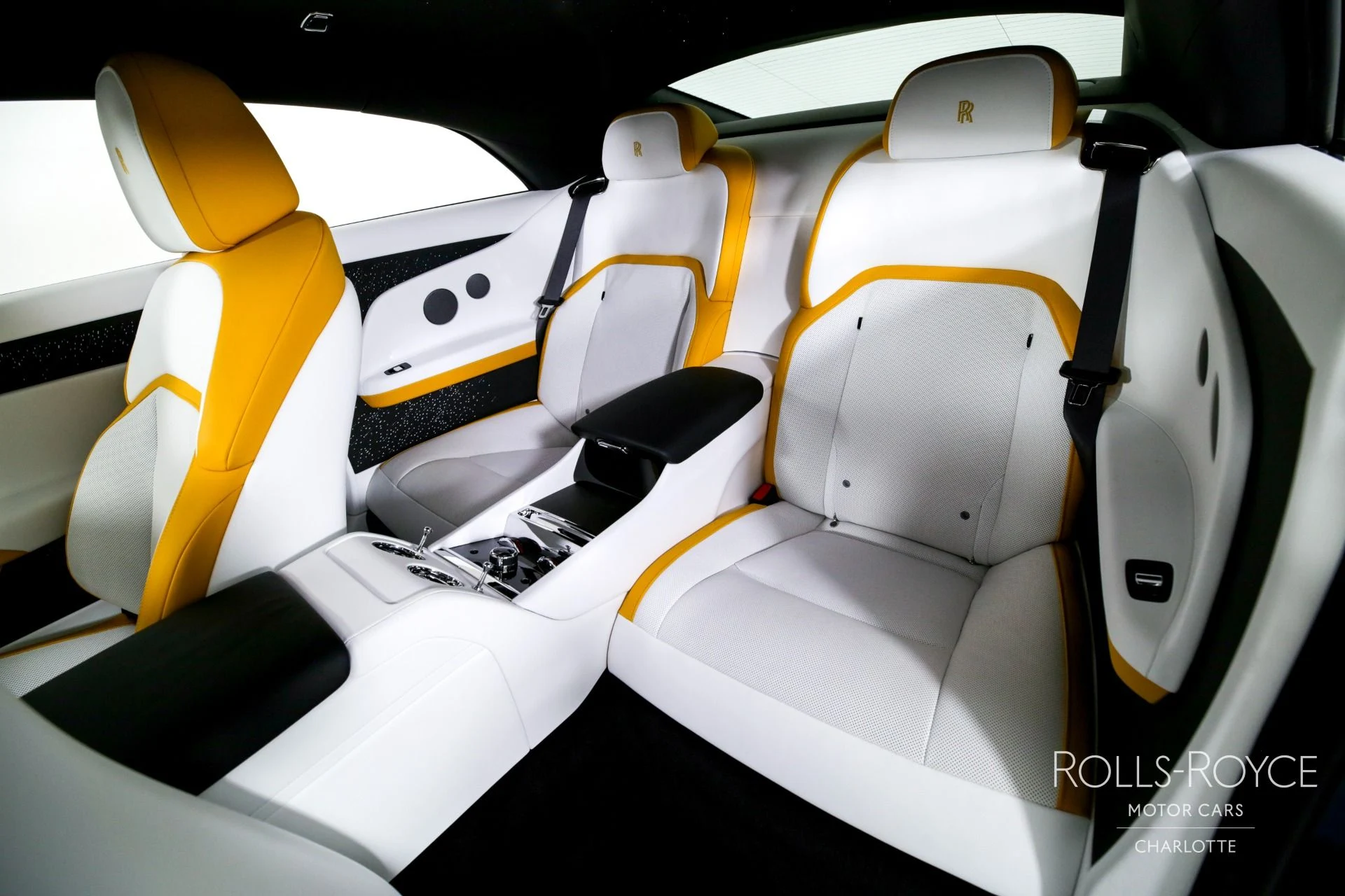 mph016_1063400154_Used_2024_Rolls_Royce_Spectre_1744735773_632275976a