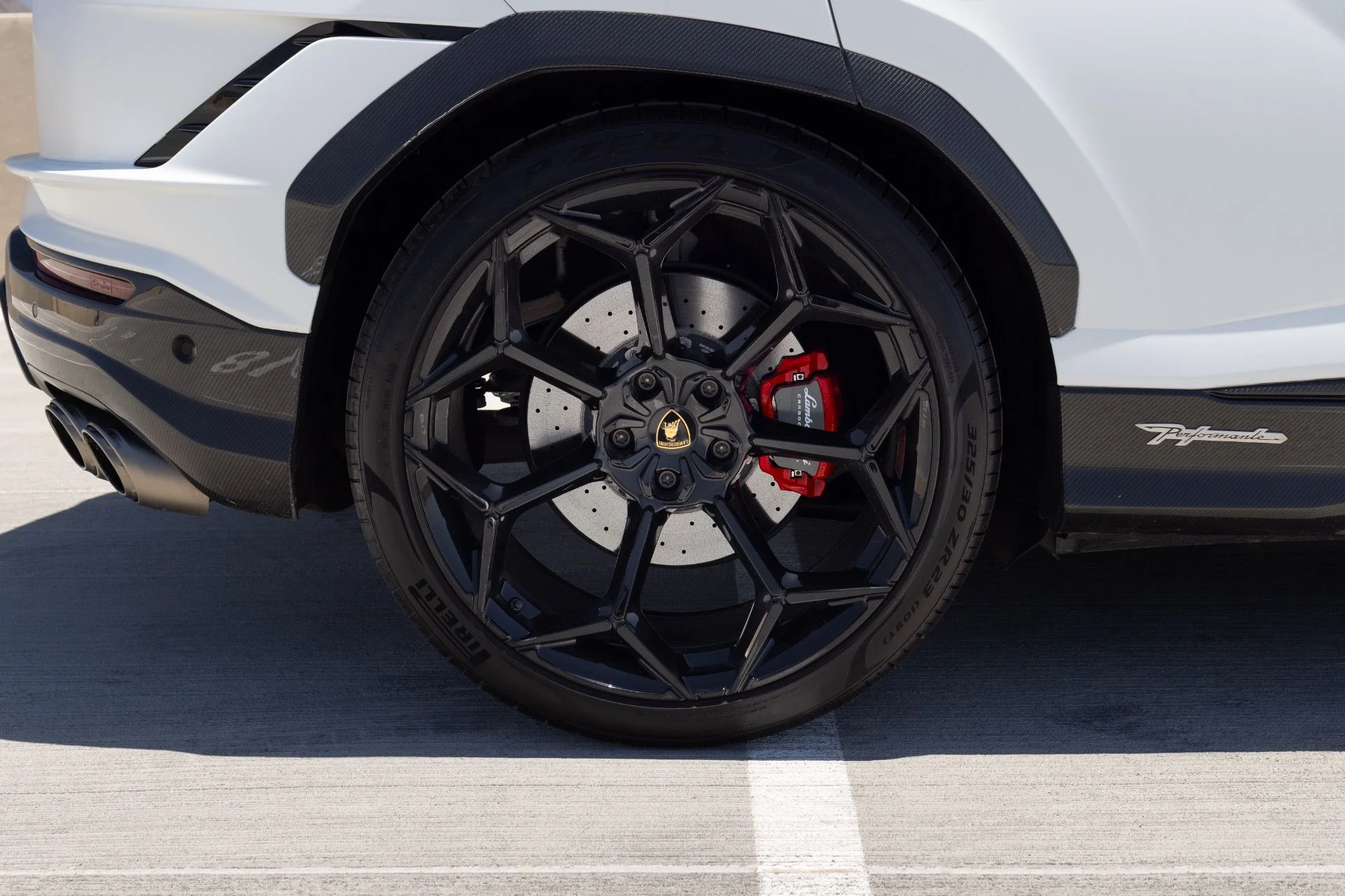 mph016_1065227581_Used_2023_Lamborghini_Urus_Performante_1778699004_2243d41898