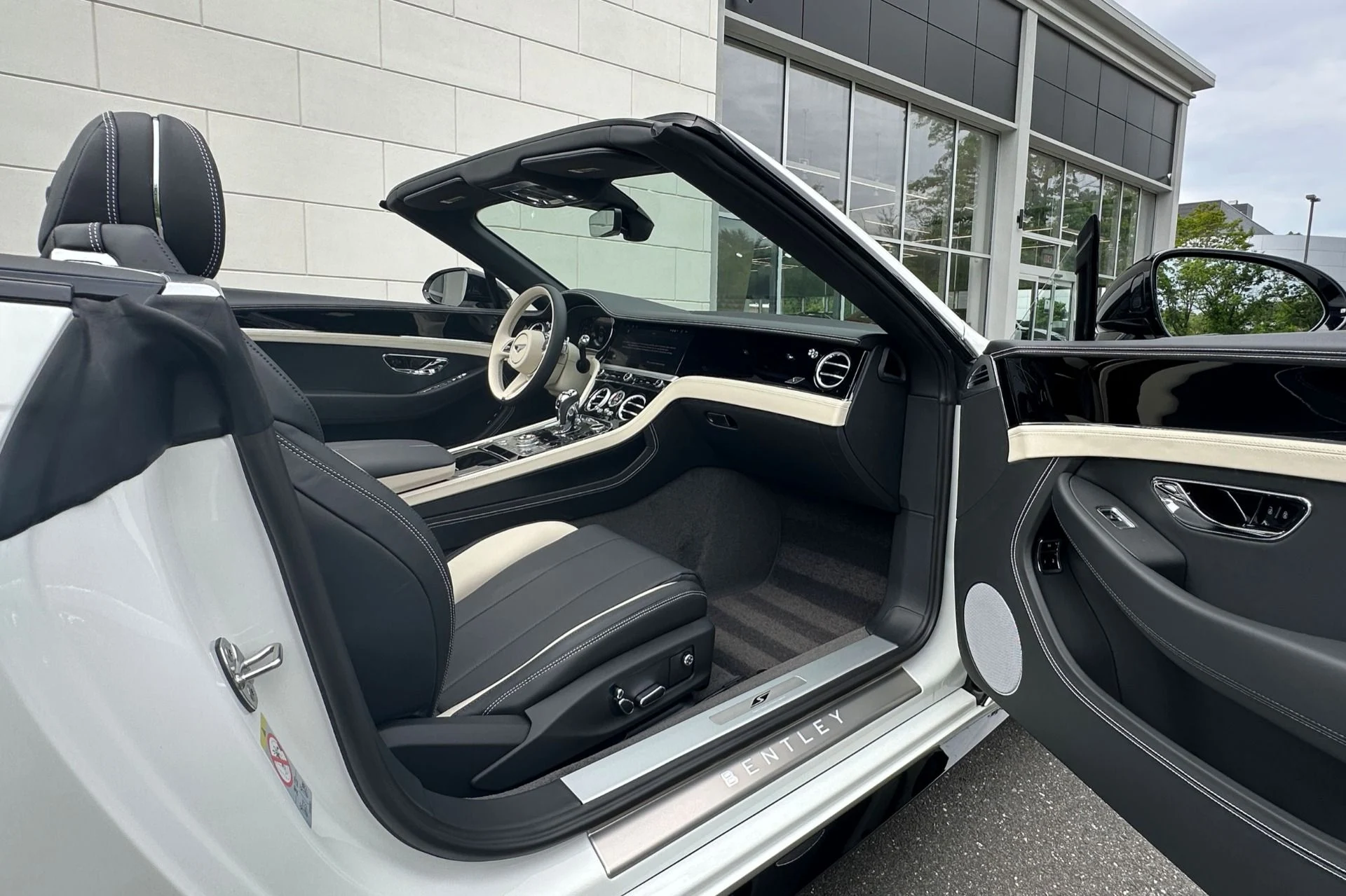 mph016_1066389927_New_2026_Bentley_Continental_GT_S_1779967427_7866293560