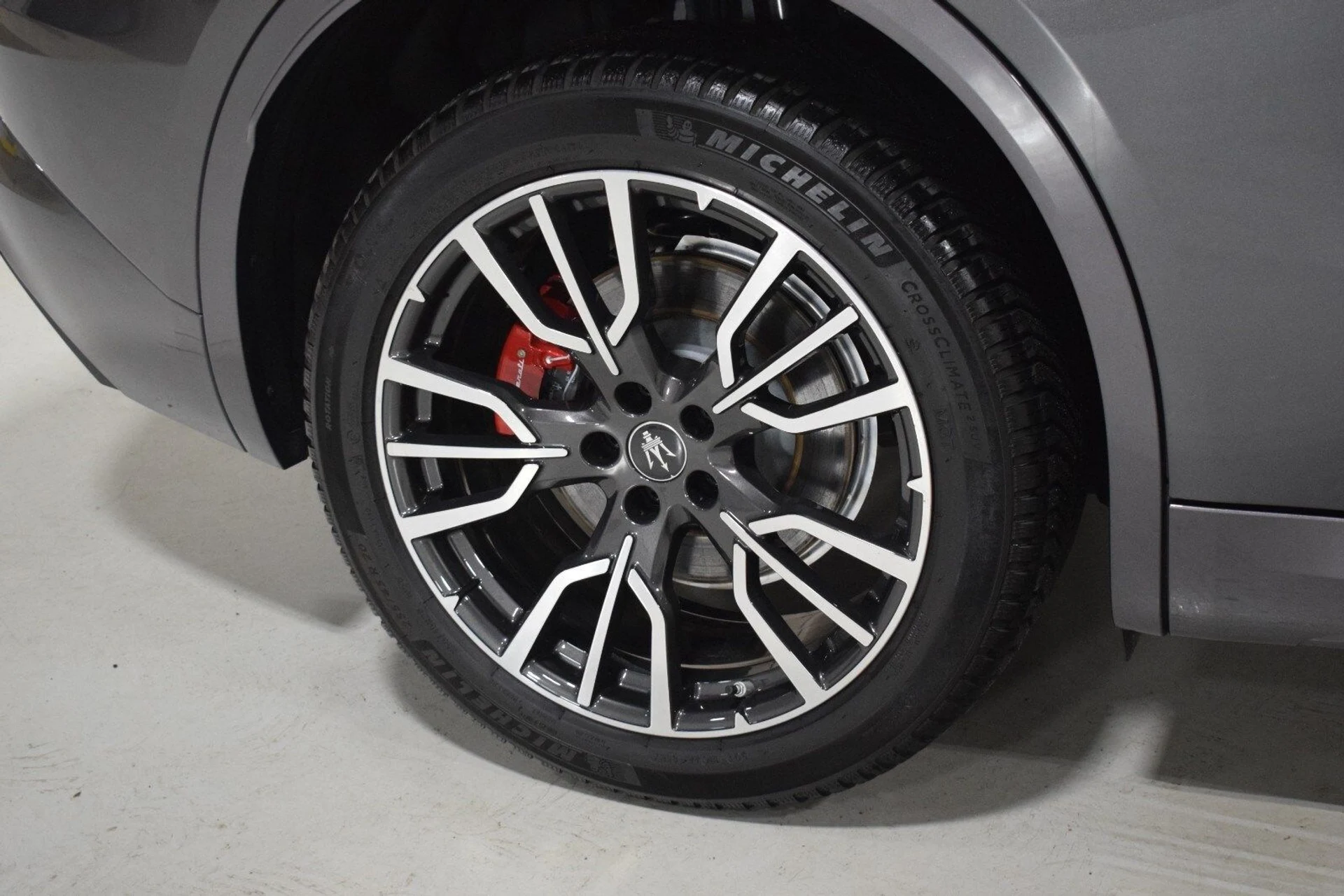 mph016_107273049_7a5f7fc08e22ac68e0f964ee72c251cax_b68b31a75d