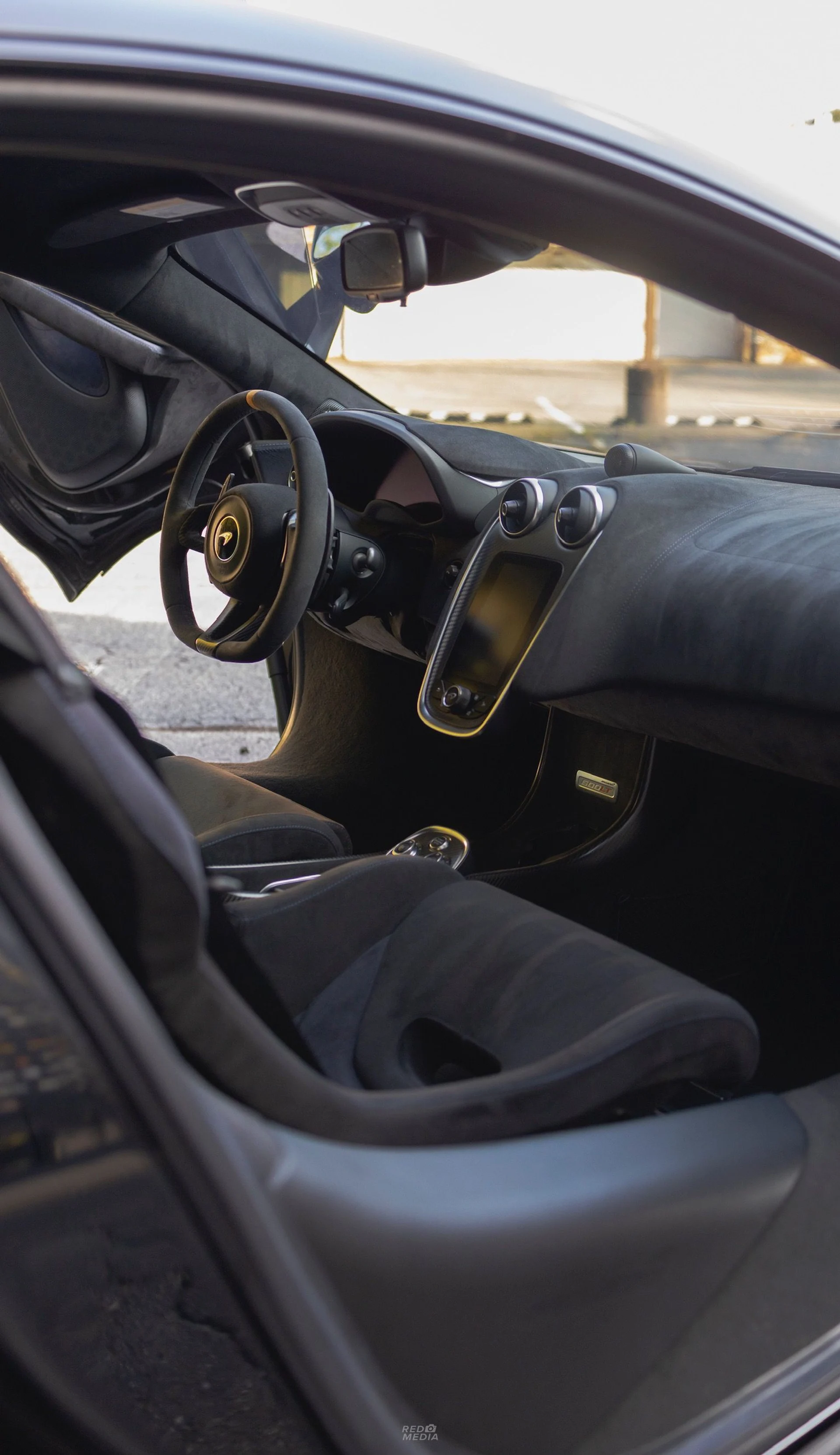 mph016_1075983527_Used_2019_Mc_Laren_600_LT_1759961553_e43ad8ed23