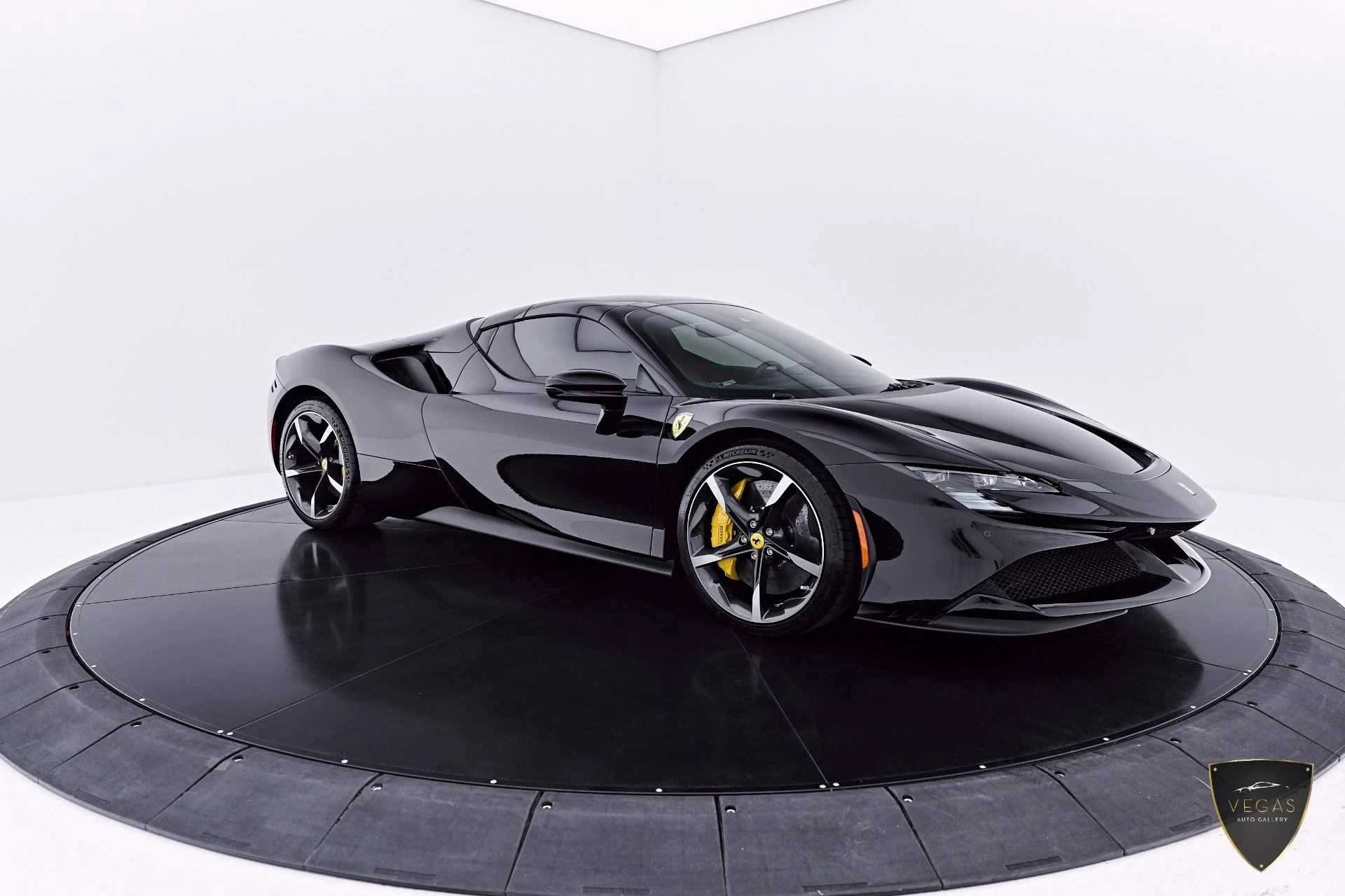 mph016_1077512985_Used_2024_Ferrari_SF_90_Spider_Base_1783038340_66806c0931