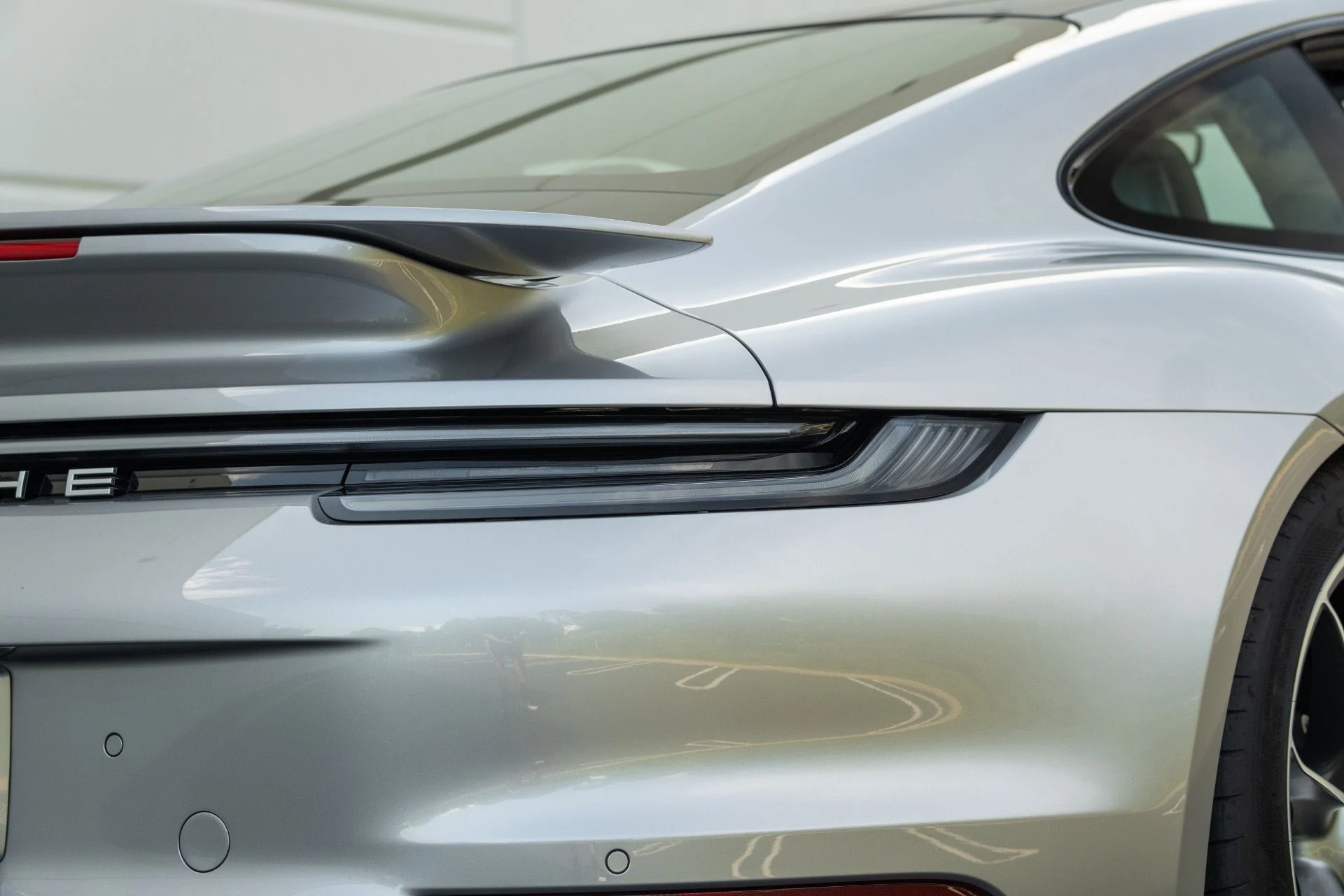 mph016_1078232893_Used_2021_Porsche_911_Turbo_S_1758737347_556507f1bf