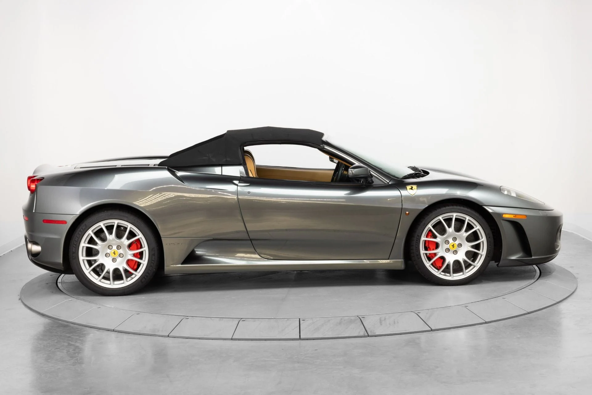 mph016_1081828259_Used_2005_Ferrari_F430_F1_Spider_1789063309_6afb020ccf