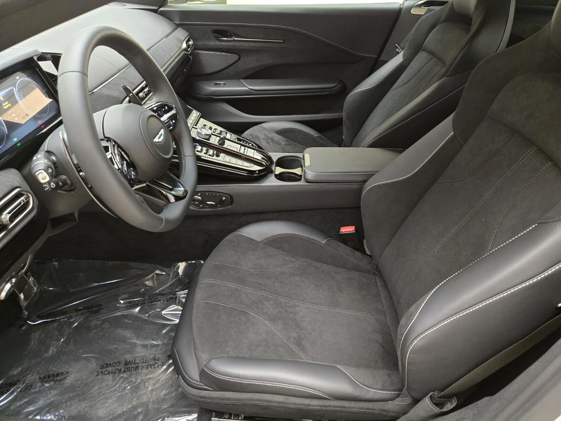 mph016_1082832391_New_2025_Aston_Martin_Vantage_1756012743_a28c3b9a45