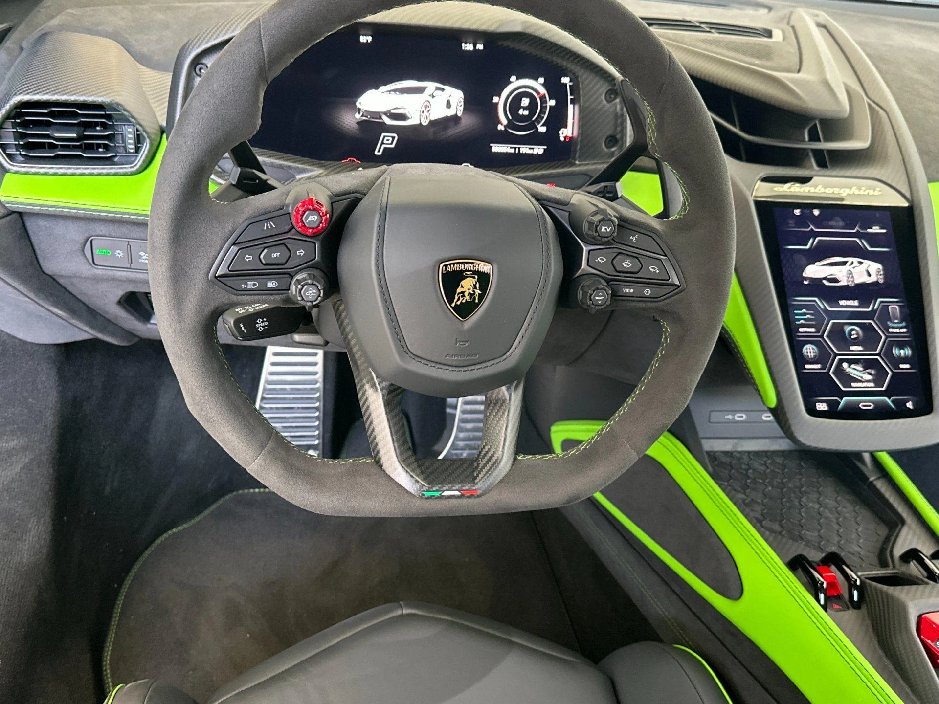 mph016_1083714116_New_2026_Lamborghini_Revuelto_Coupe_1781861200_2ed5c9e7b1