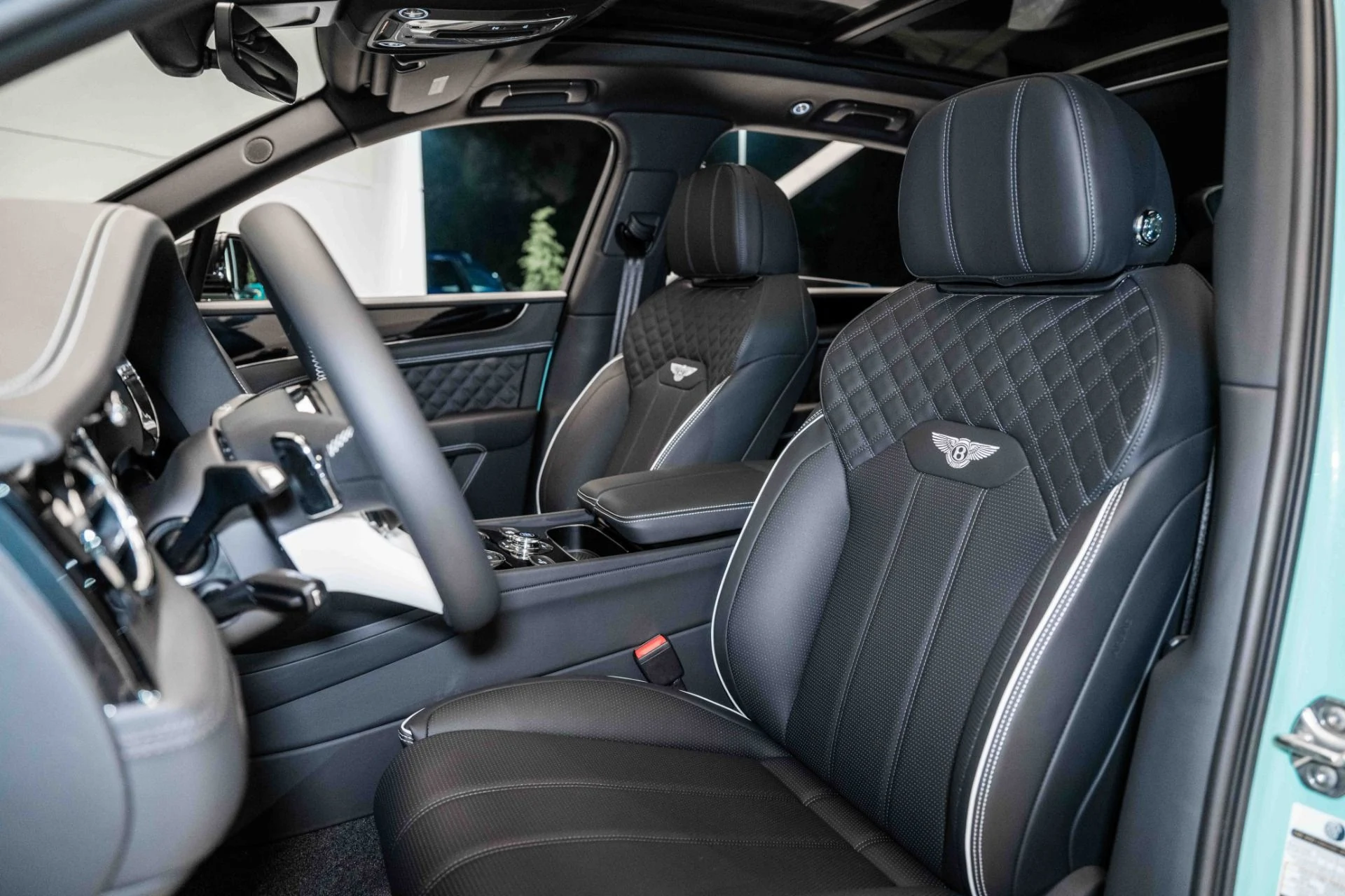 mph016_1094437237_Used_2024_Bentley_Bentayga_S_1793120198_30bfe27dea