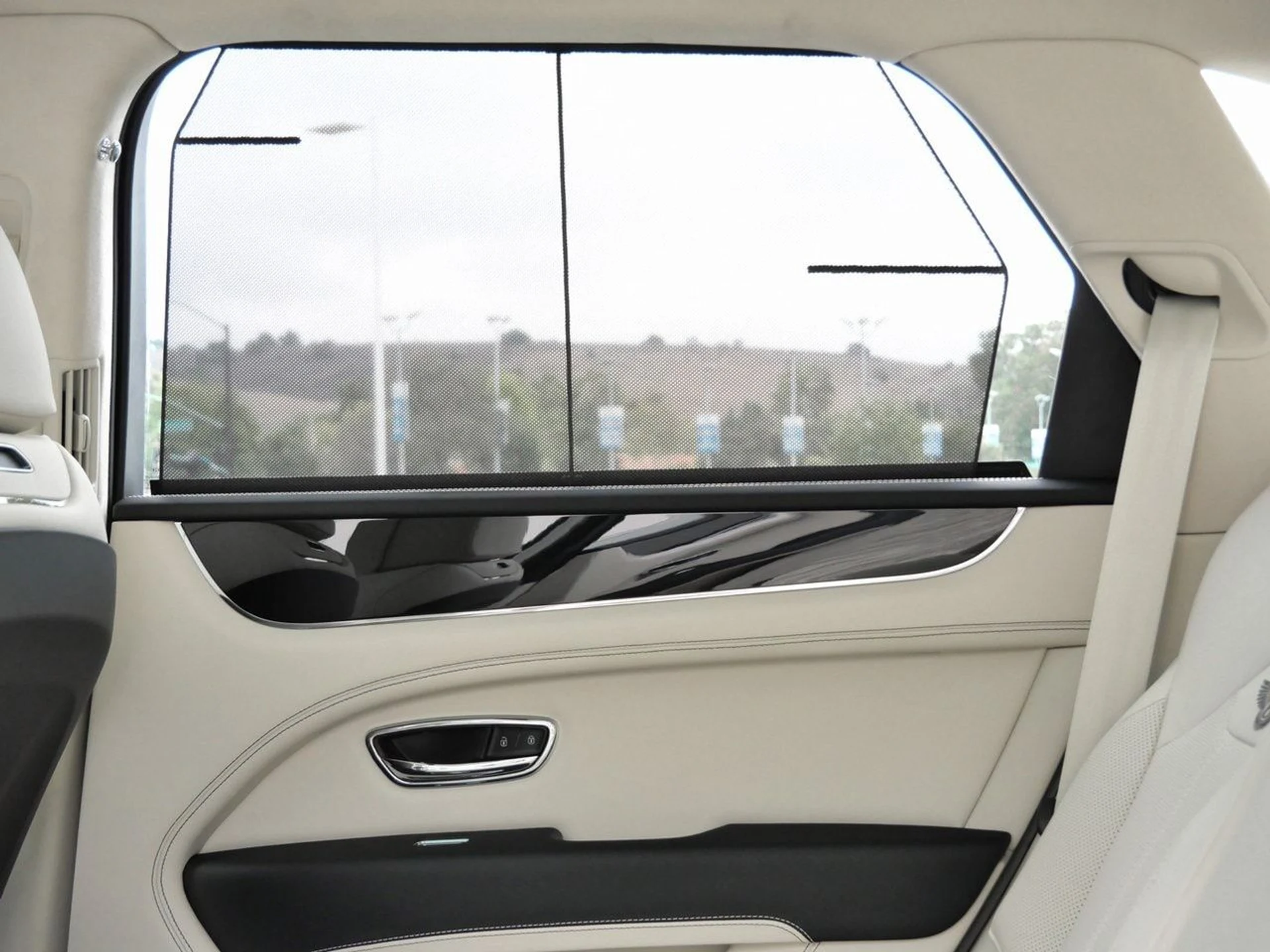 mph016_1095544997_0b4689e5fec36a406ccabbb2758494acx_0926ad36b6