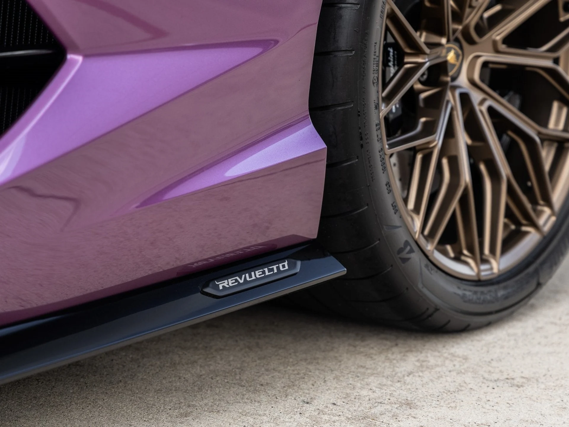 mph016_111066586_17_02da577b9d