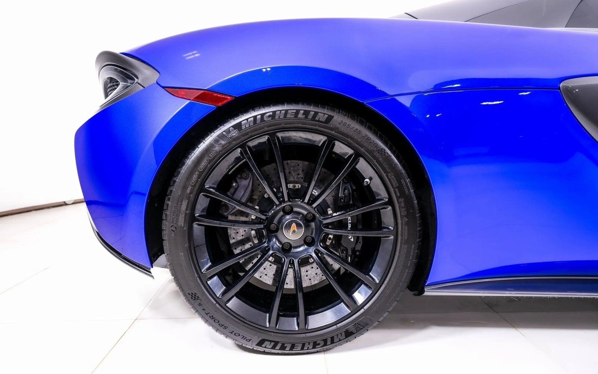 mph016_1120506021_eb0fc04d975723569906d2b502a84fa8x_fec1499655