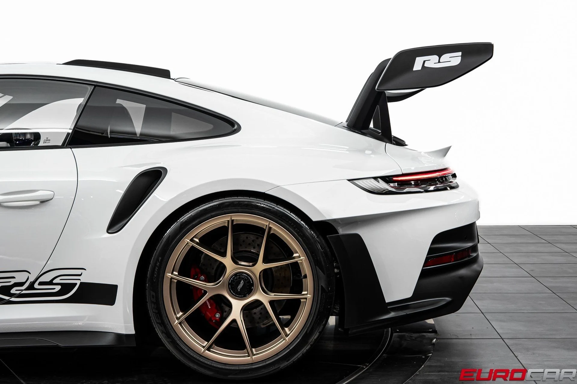 mph016_1127515244_image_17_f50614f8df