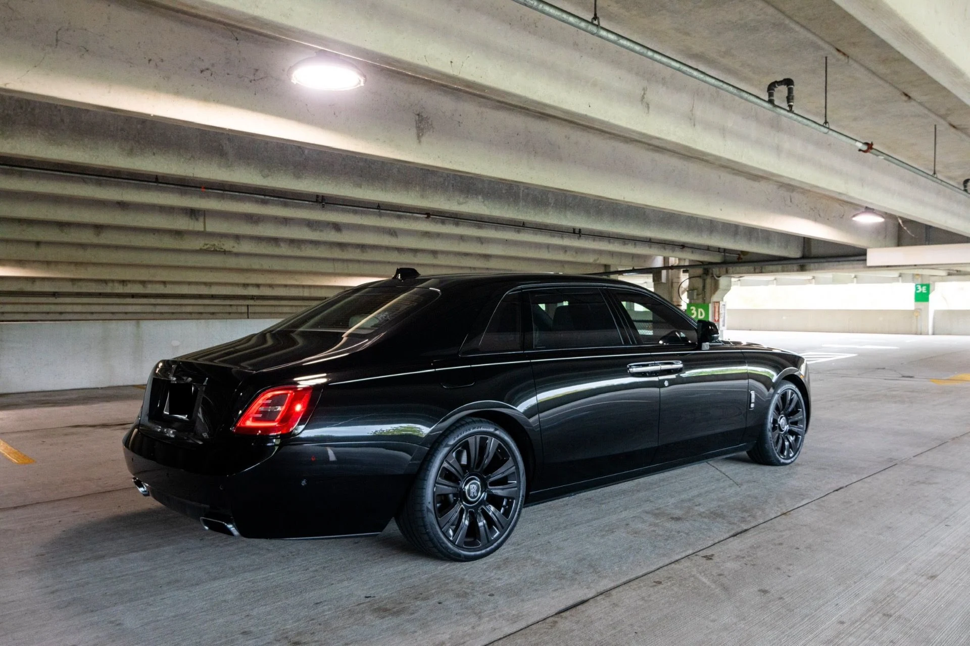 mph016_1138958823_Used_2021_Rolls_Royce_Ghost_EWB_1768869200_ad926ebf00