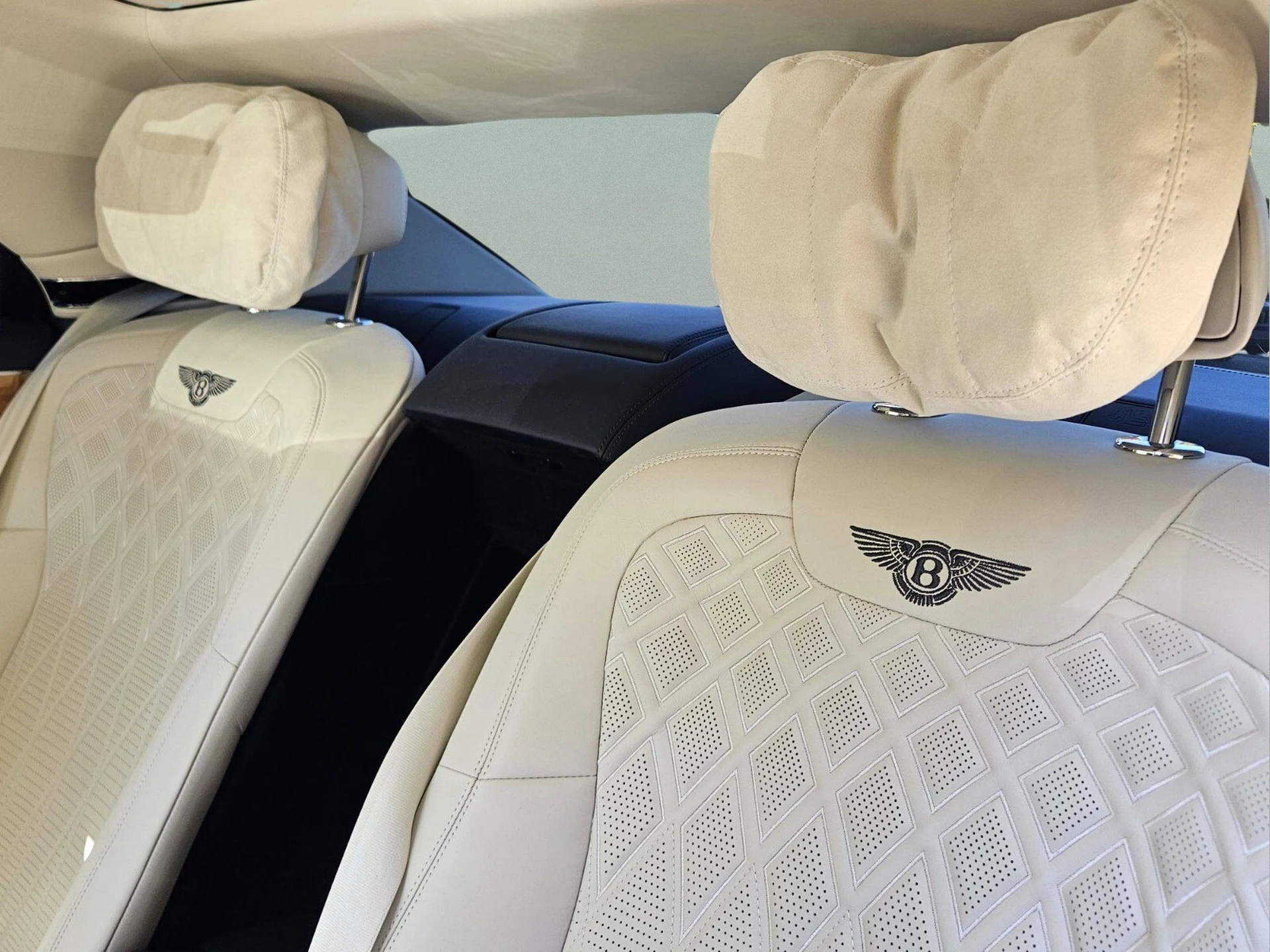 mph016_1139044812_9921a740a097f5eab3f08a370d14daa5x_bf93d0ebd5