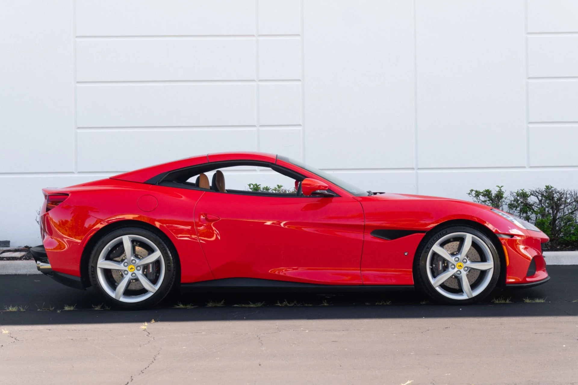 mph016_1142889365_Used_2023_Ferrari_Portofino_M_1778867043_199734b734