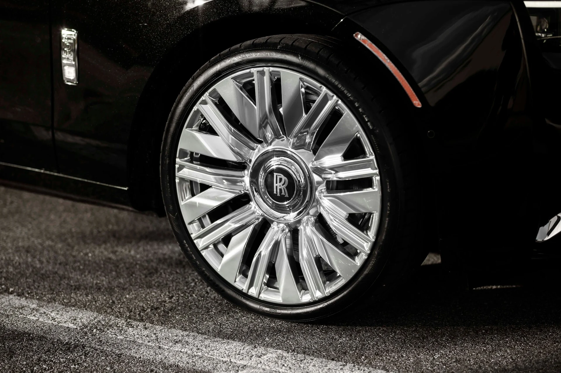 mph016_114344047_f4ee243a7f4545fe82ceda53629747a6_3e72f74d40