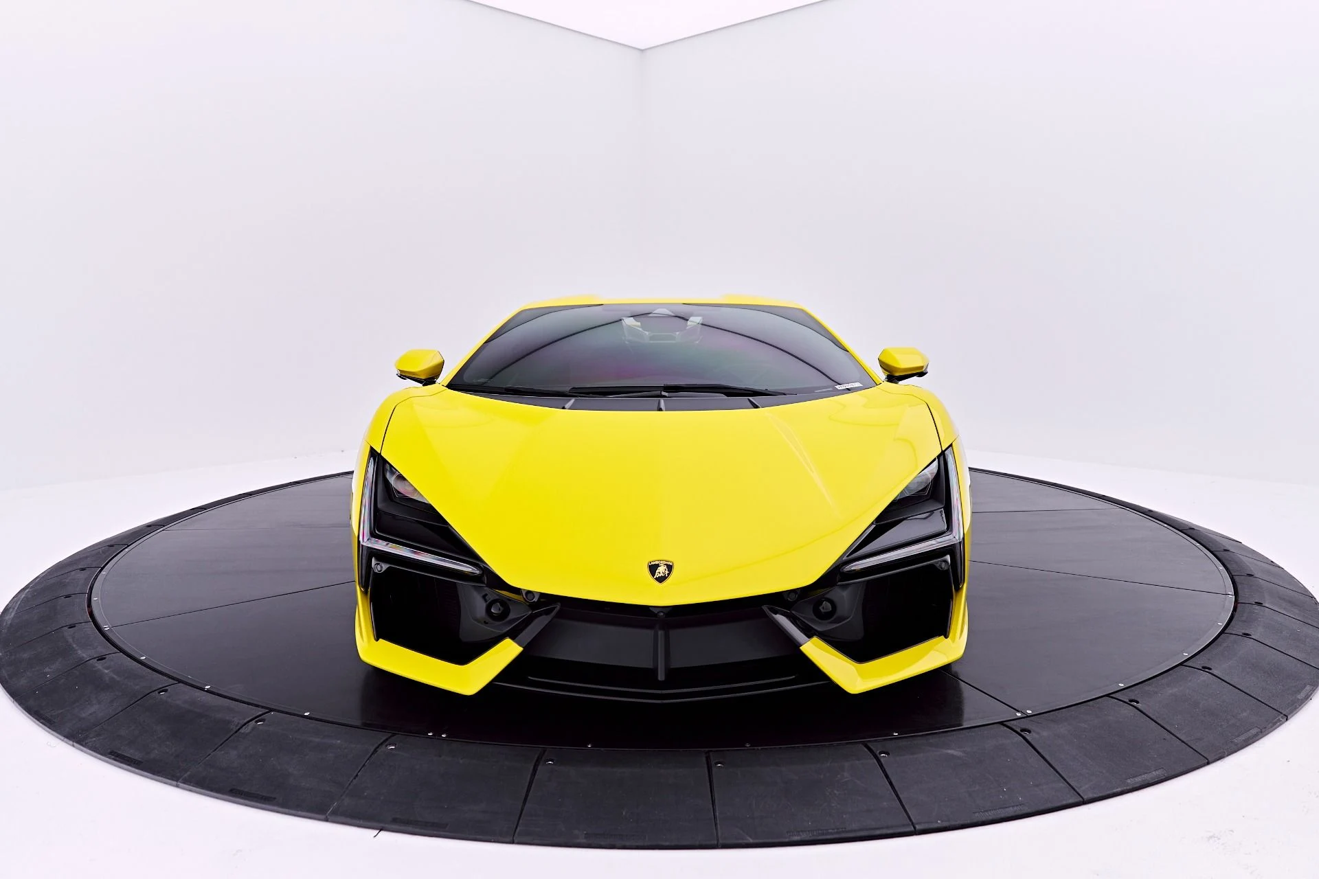 mph016_114777787_Used_2026_Lamborghini_Revuelto_Base_1782198241_b4078799d8