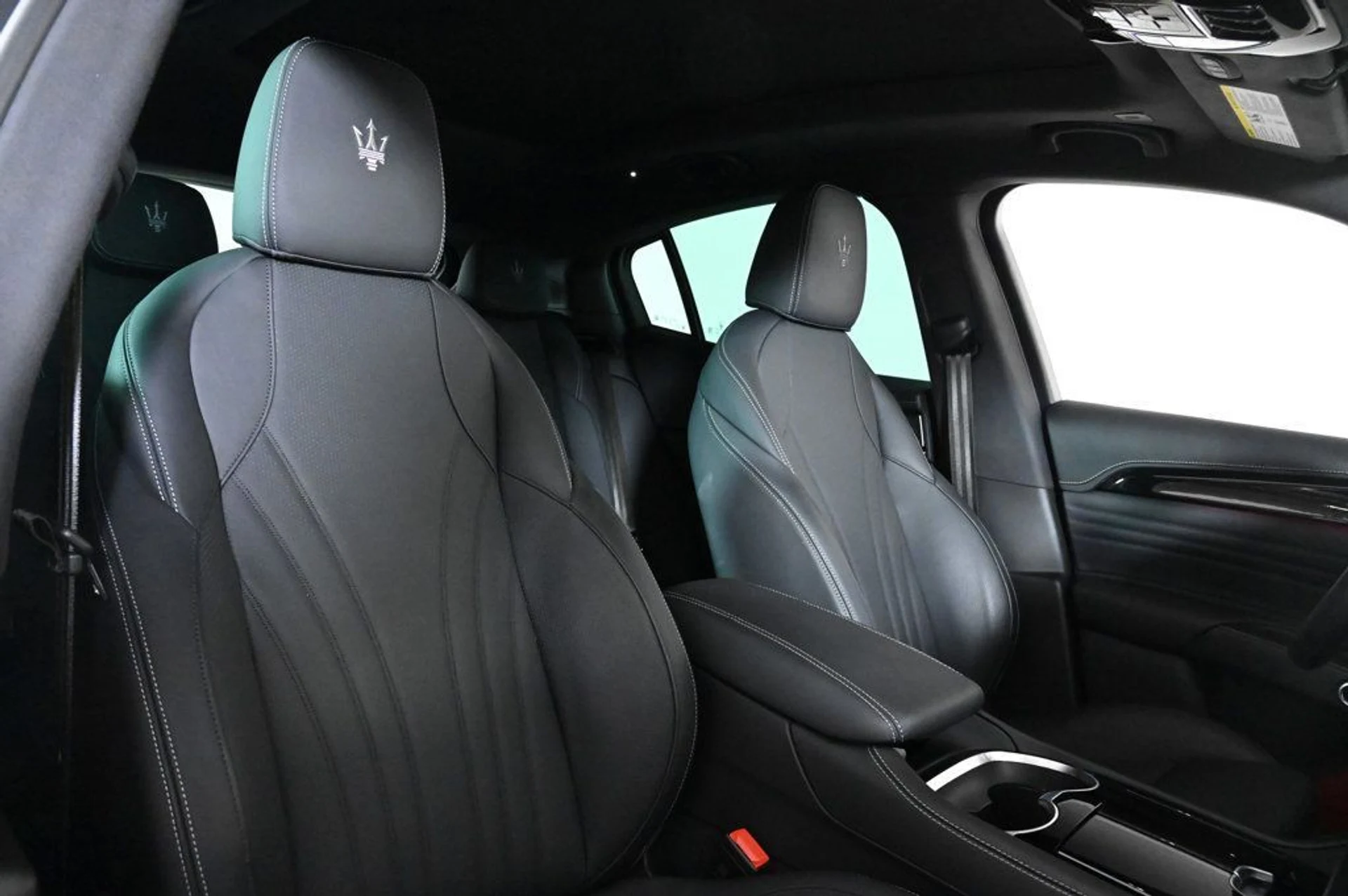 mph016_1154285631_used_2025_maserati_grecale_modena_11350_22941756_16_1024_6d35c7efb7