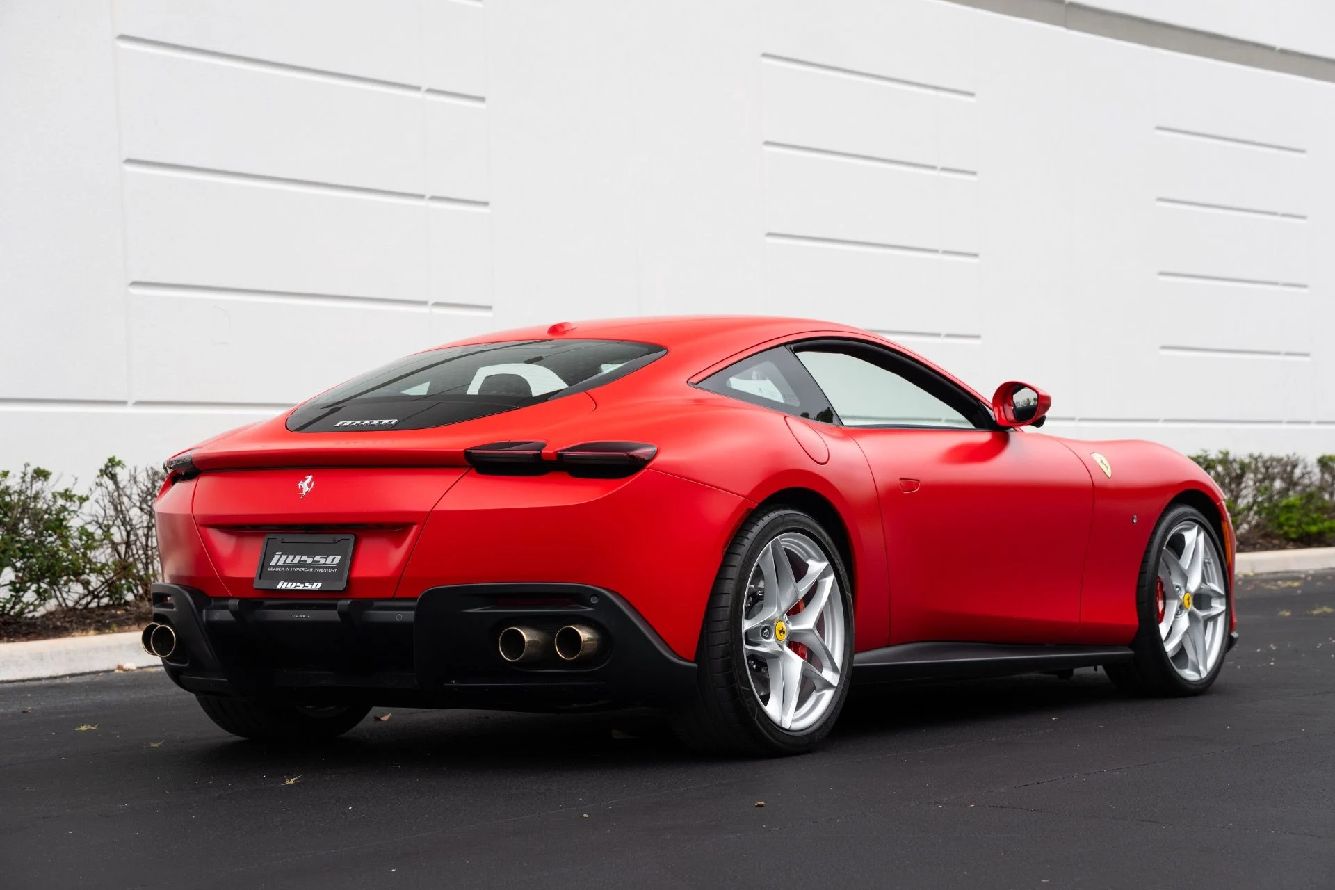 mph016_1154325381_Used_2023_Ferrari_Roma_1777005512_bae14f5f4b