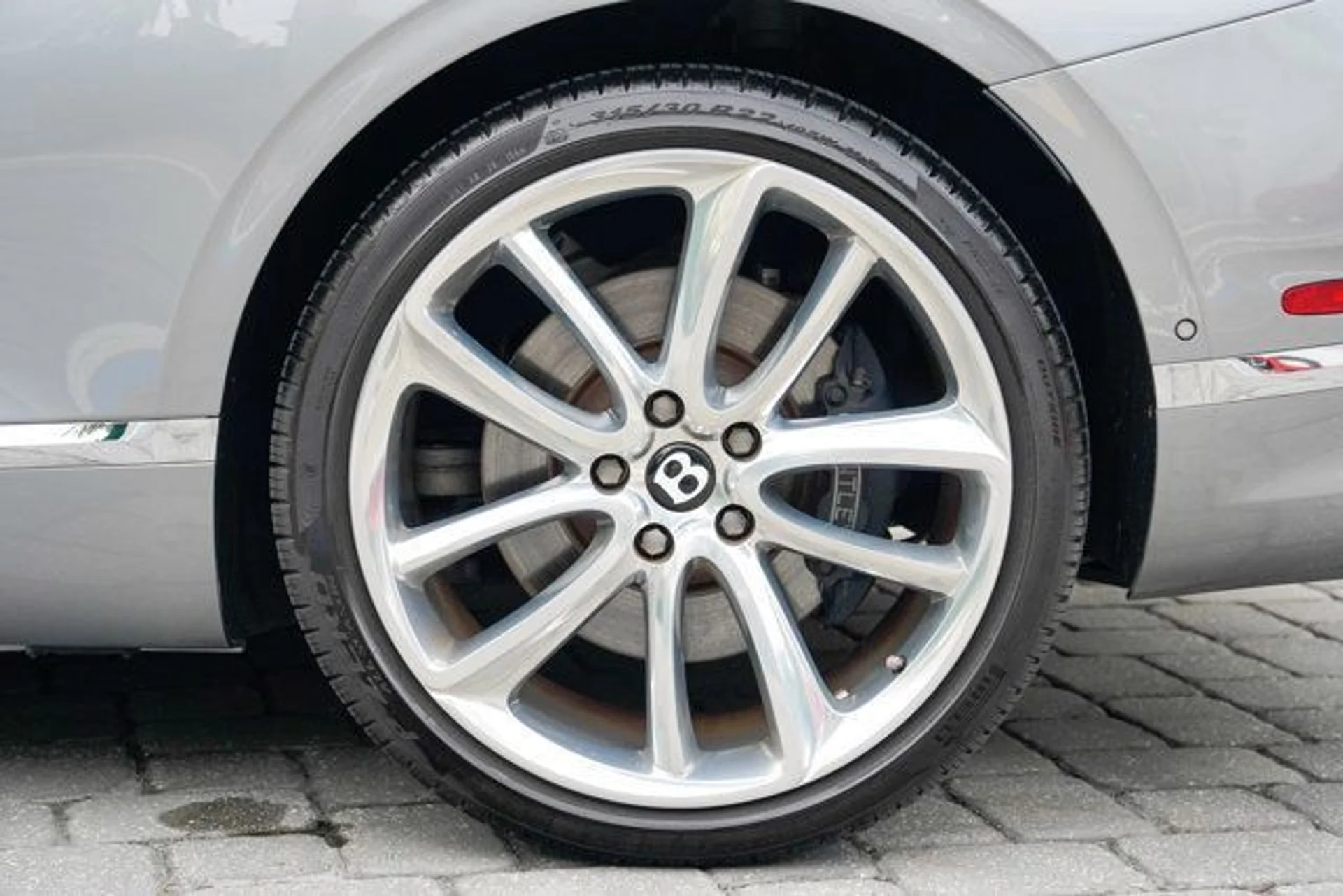 mph016_1155132229_22974034_17_640_94c1a7bc88