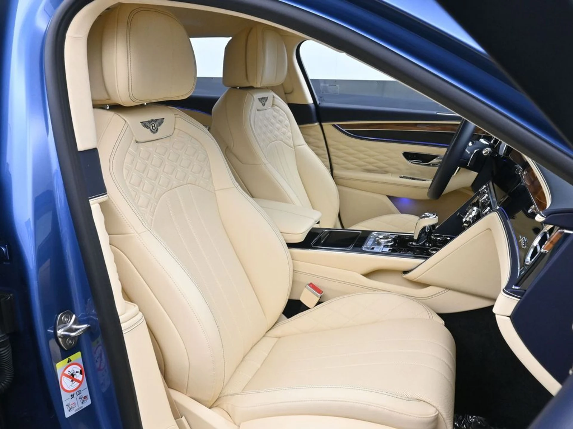 mph016_1156212771_0e04593ef74f714a6b6662f66a7e44b3x_556cf12778