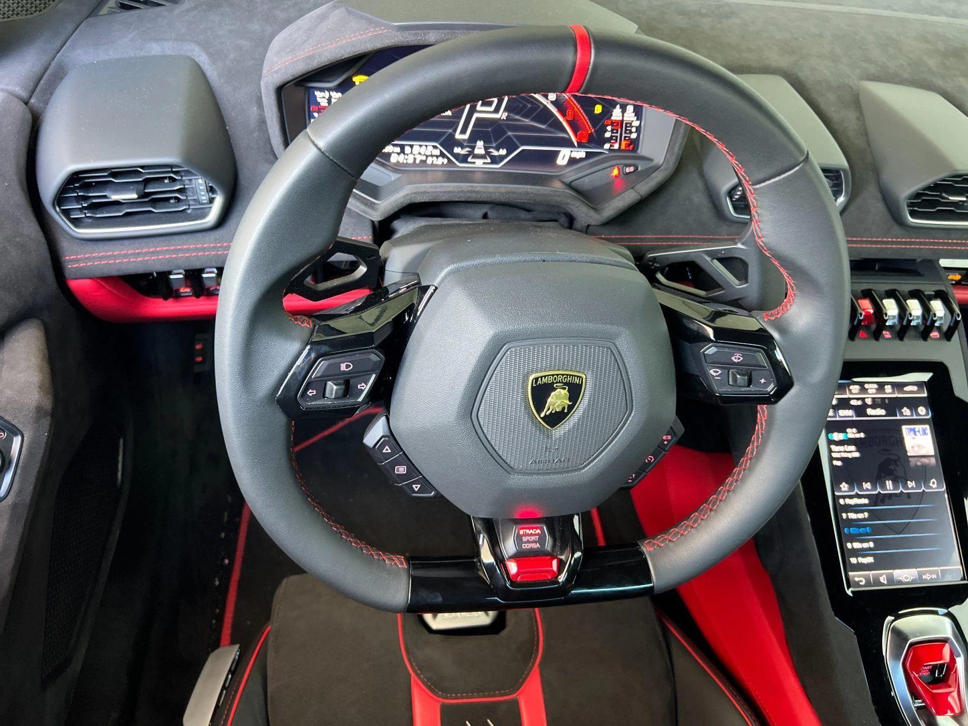 mph016_1164585863_Used_2024_Lamborghini_Huracan_Tecnica_1780130785_b1c5363355