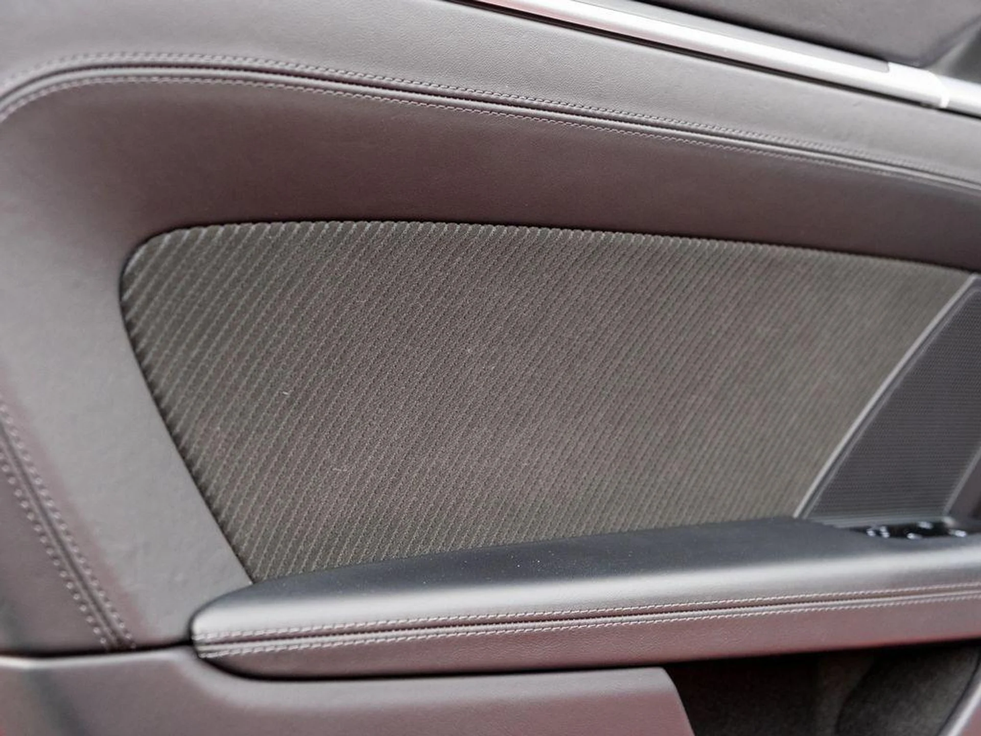 mph016_1166943755_o1_Mm9y_E_Ch_Q_Ai_BM_5_Hwm_Jlg8_PD_0bo_c88d1d4025