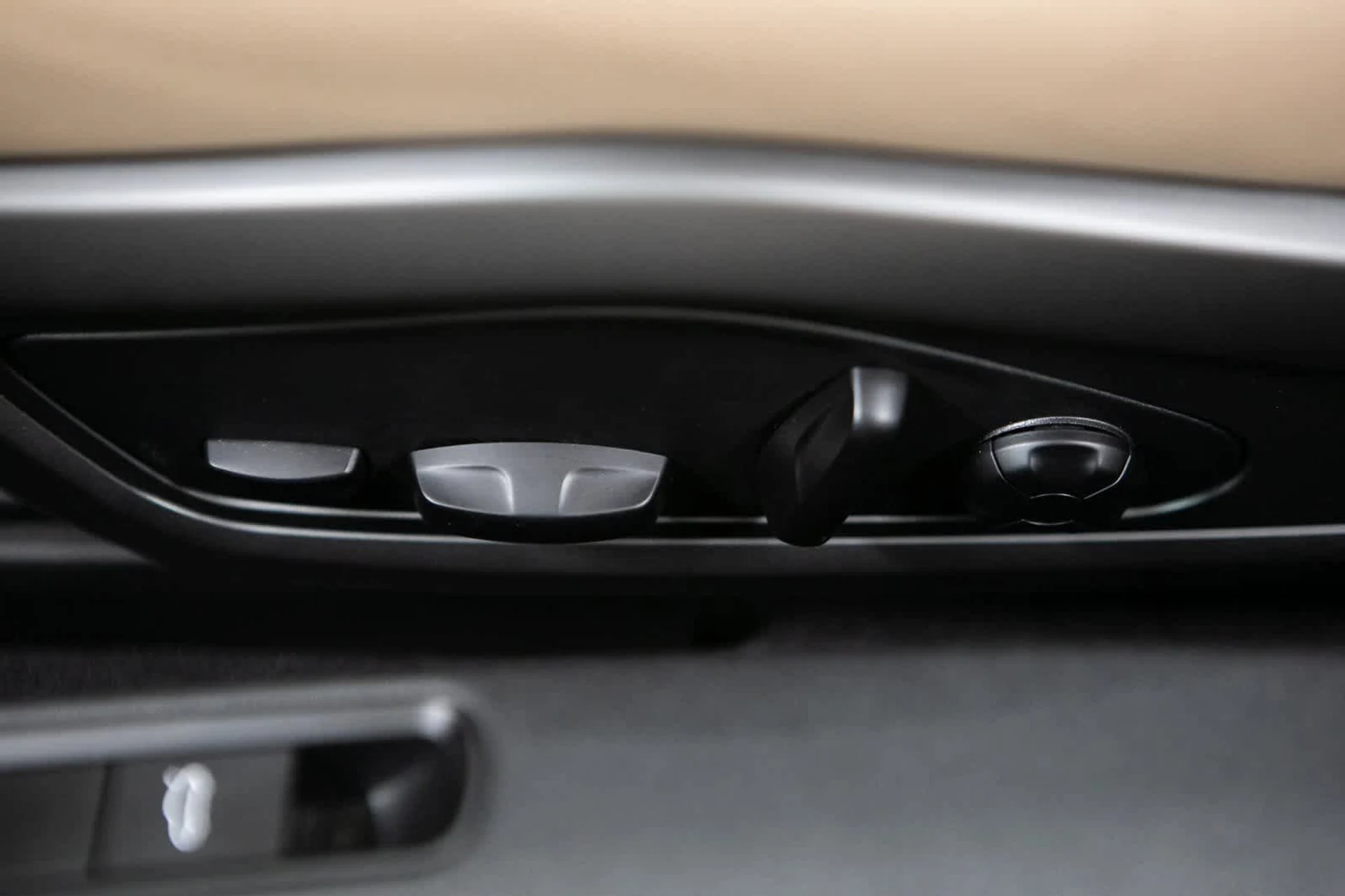 mph016_117322612_7816846bbc51202311bceb19e81f32f0x_987d1cedfb