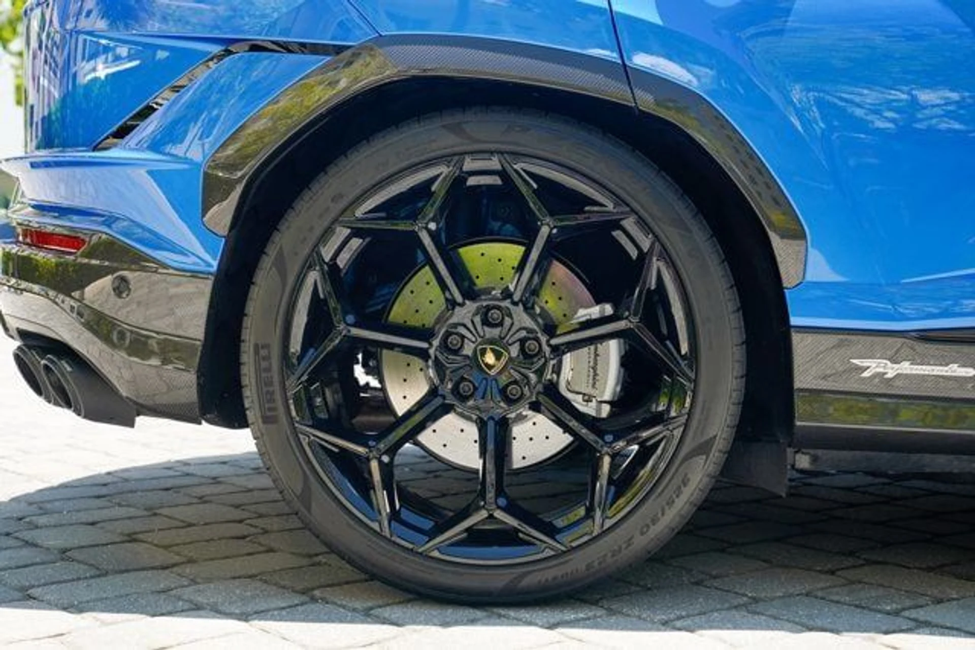 mph016_1175322789_used_2024_lamborghini_urus_performanteawd_14354_22887761_17_640_2b323ef9a5