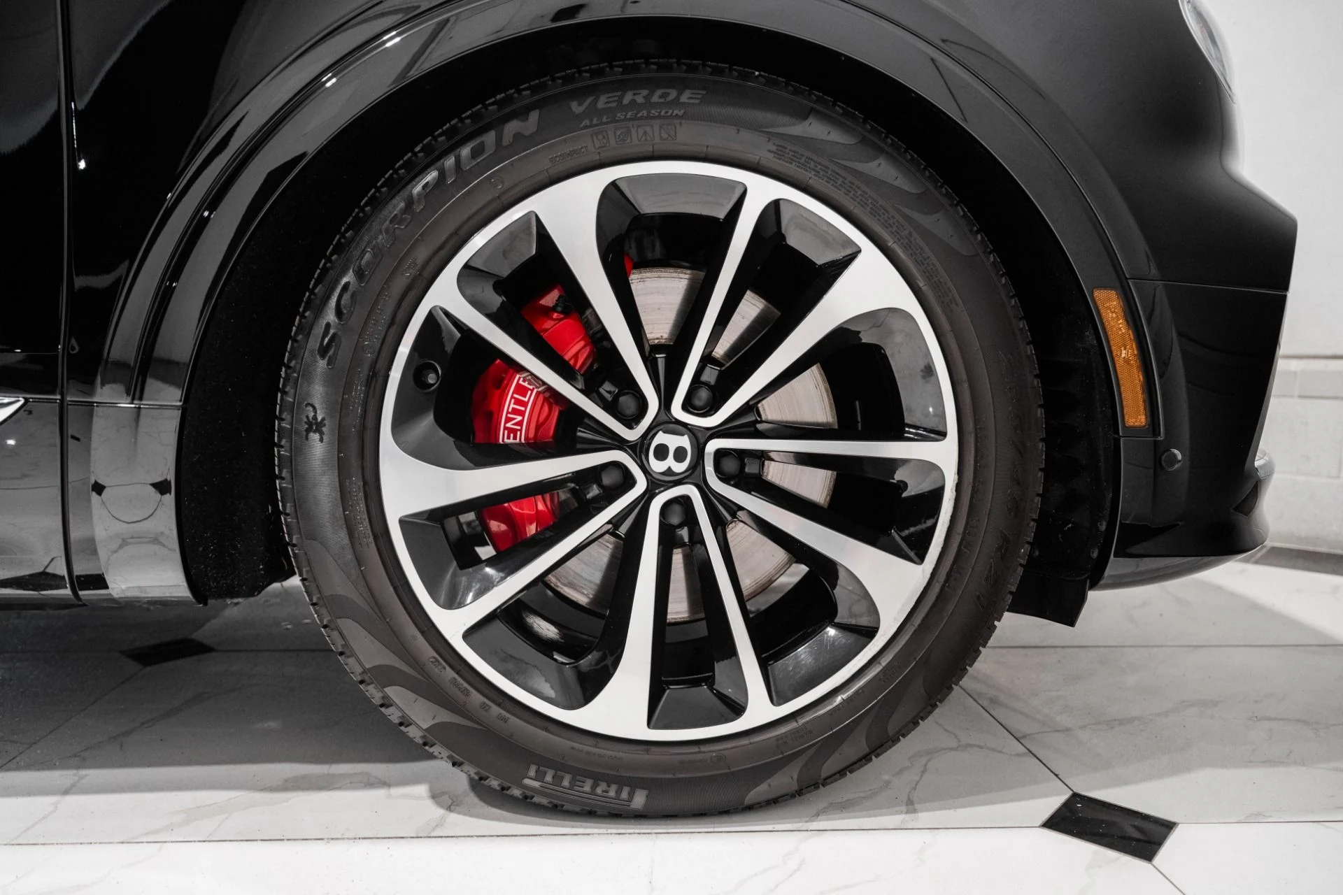 mph016_1179248385_Used_2022_Bentley_Bentayga_V8_1773164215_b6fce699ae