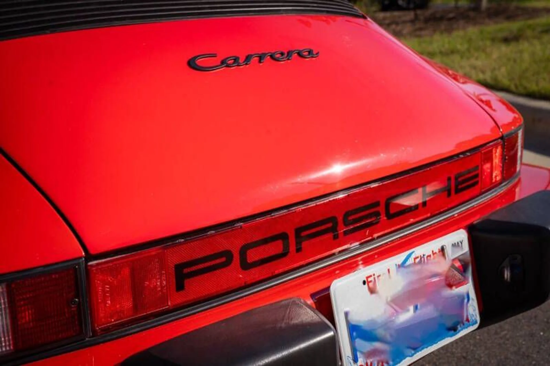 mph016_117927361_1985_porsche_911_carrera_2dr_coupe_b7b705a6e6