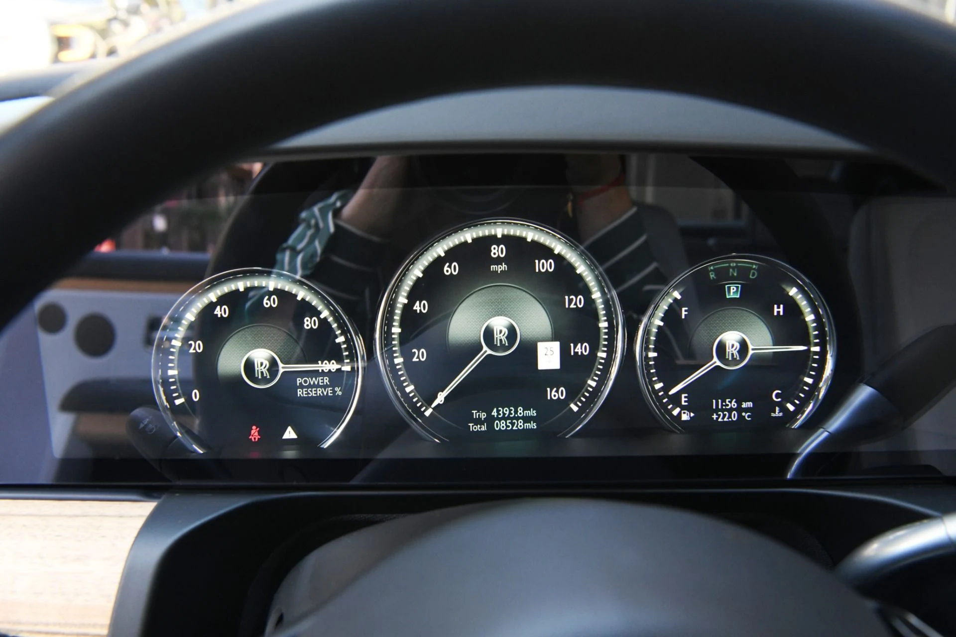 mph016_1184430306_9517_p18_l_8cd850aac8