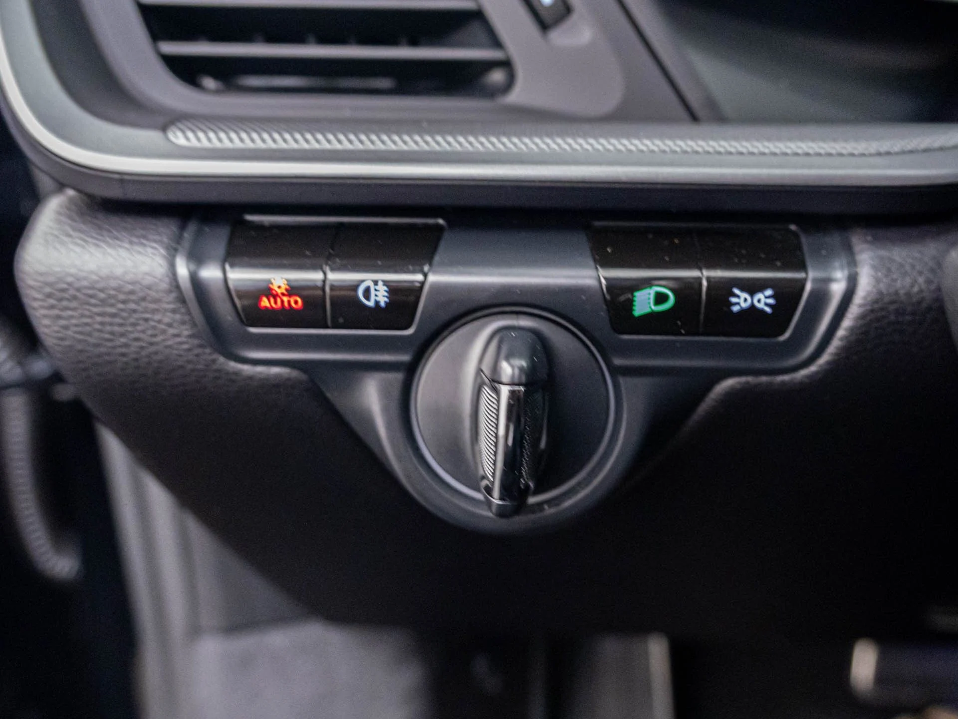 mph016_1187261205_9d7c23a7df317ea9c6ef7476cafac300x_4823b38211