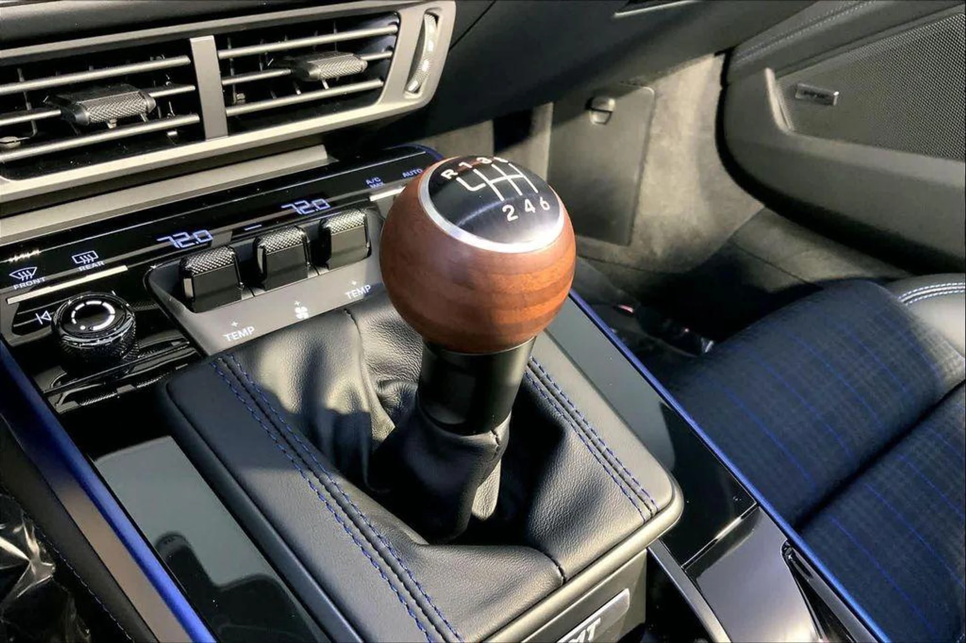 mph016_118775686_3_I_Xl_Sqit_P_Bw7udx_ejki_As_Vzt8_b3339e14d4