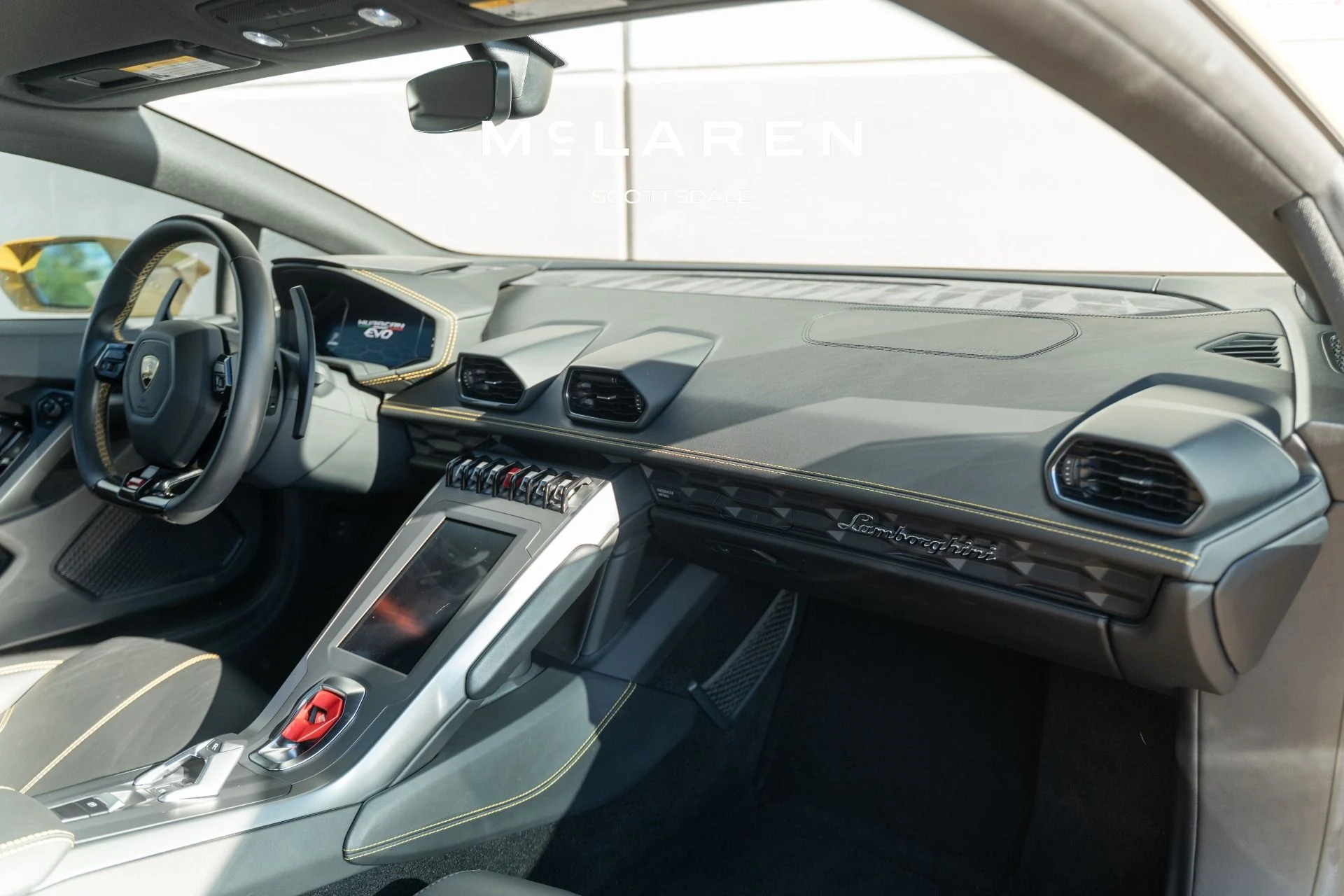 mph016_1202479744_Used_2021_LAMBORGHINI_HURACAN_EVO_1791840835_9a8ef5f06b