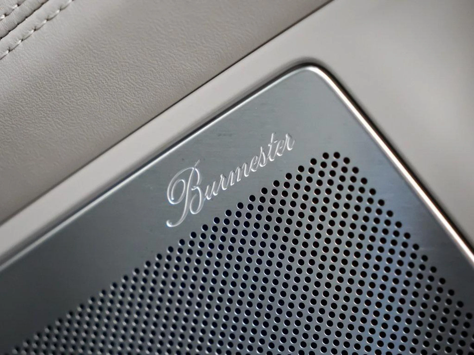 mph016_1204115341_07_1_E_Xi_Ngj_Tesxe_IAYKN_Zg_Pfw_II_7882aa96d8