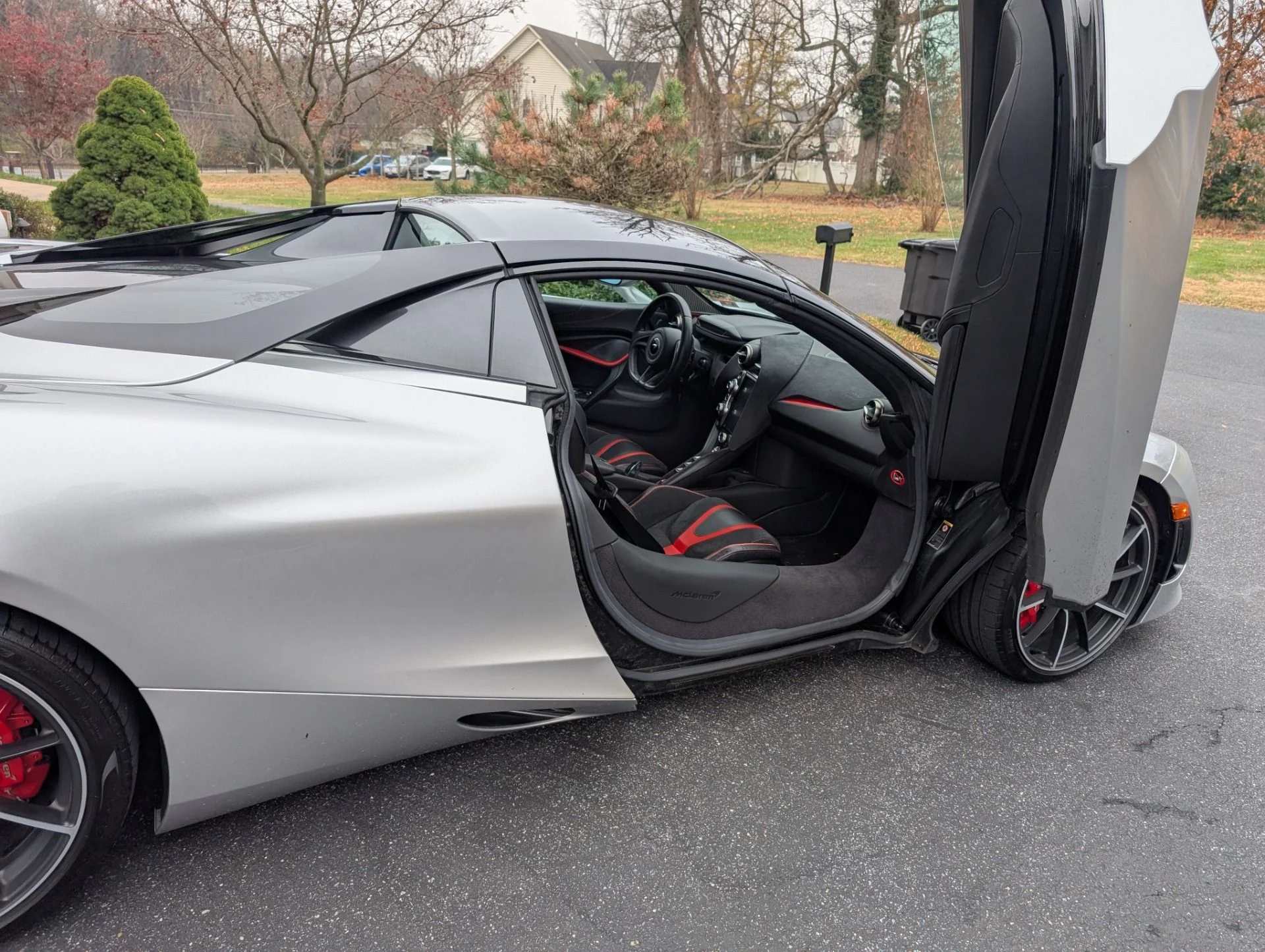 mph016_1204939139_Used_2022_Mc_Laren_720_S_Spider_Performance_1763772358_16c8c510c6