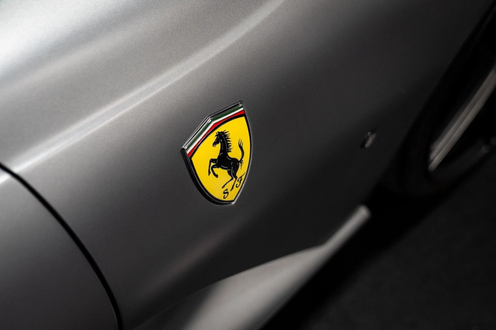 mph016_1219683798_Used_2019_Ferrari_812_Superfast_400k_MSRP_30000_In_upgrades_1769456842_f7ce2f3539