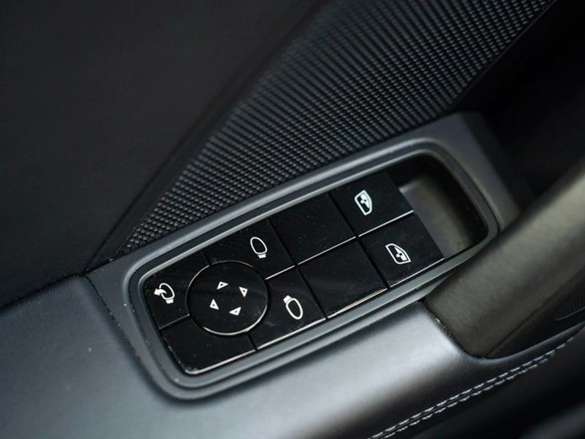 mph016_1220775874_9e02dfc3fc468319f48cdcf42f71f6db_9d8c618d5f