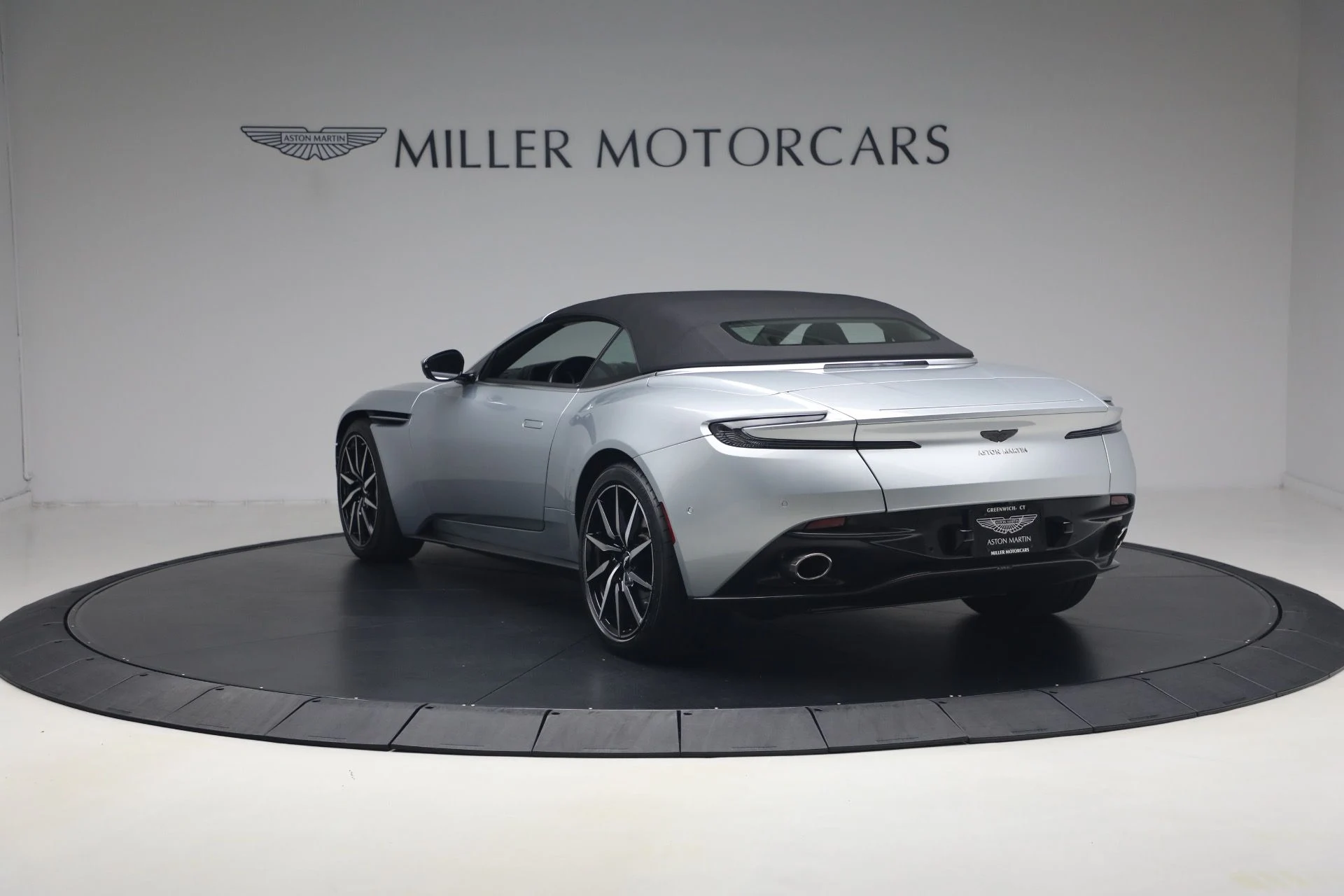 mph016_122644442_Used_2019_Aston_Martin_DB_11_Volante_1781362219_b898de8145