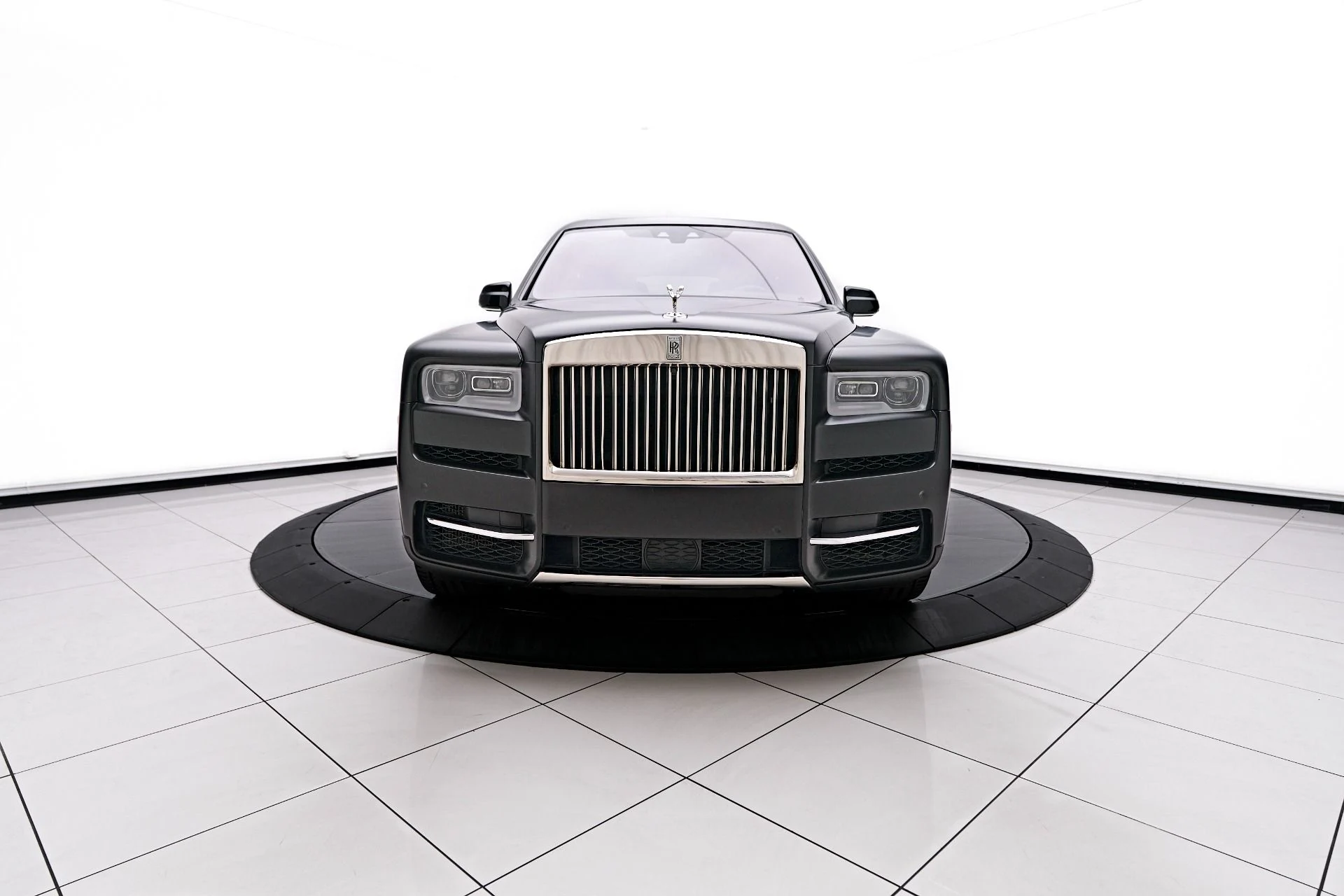 mph016_1239104137_Used_2023_Rolls_Royce_Cullinan_Base_1754606865_7f7b680d30