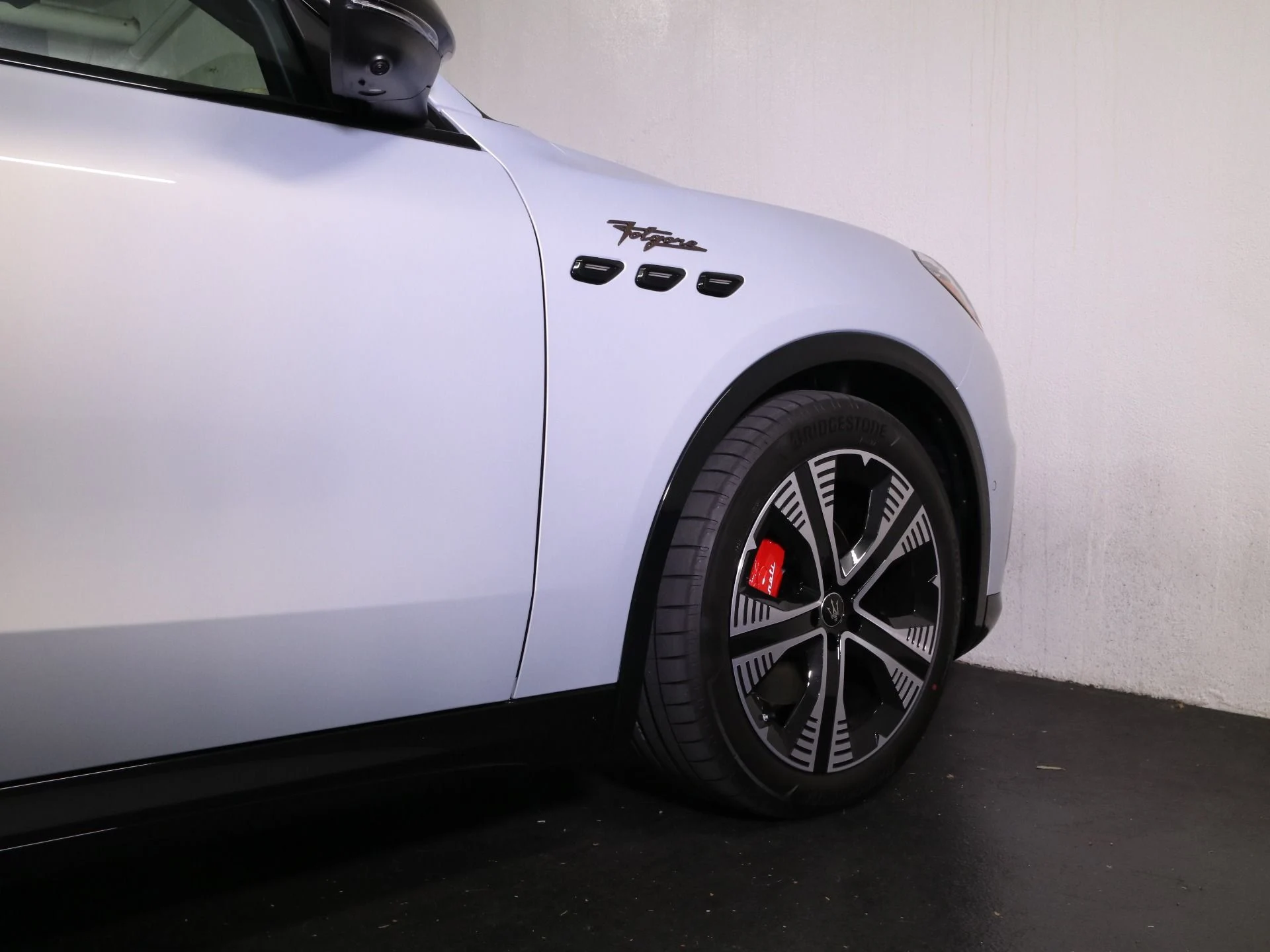 mph016_1248886786_New_2025_Maserati_Grecale_Folgore_1738220103_7b158bc65d