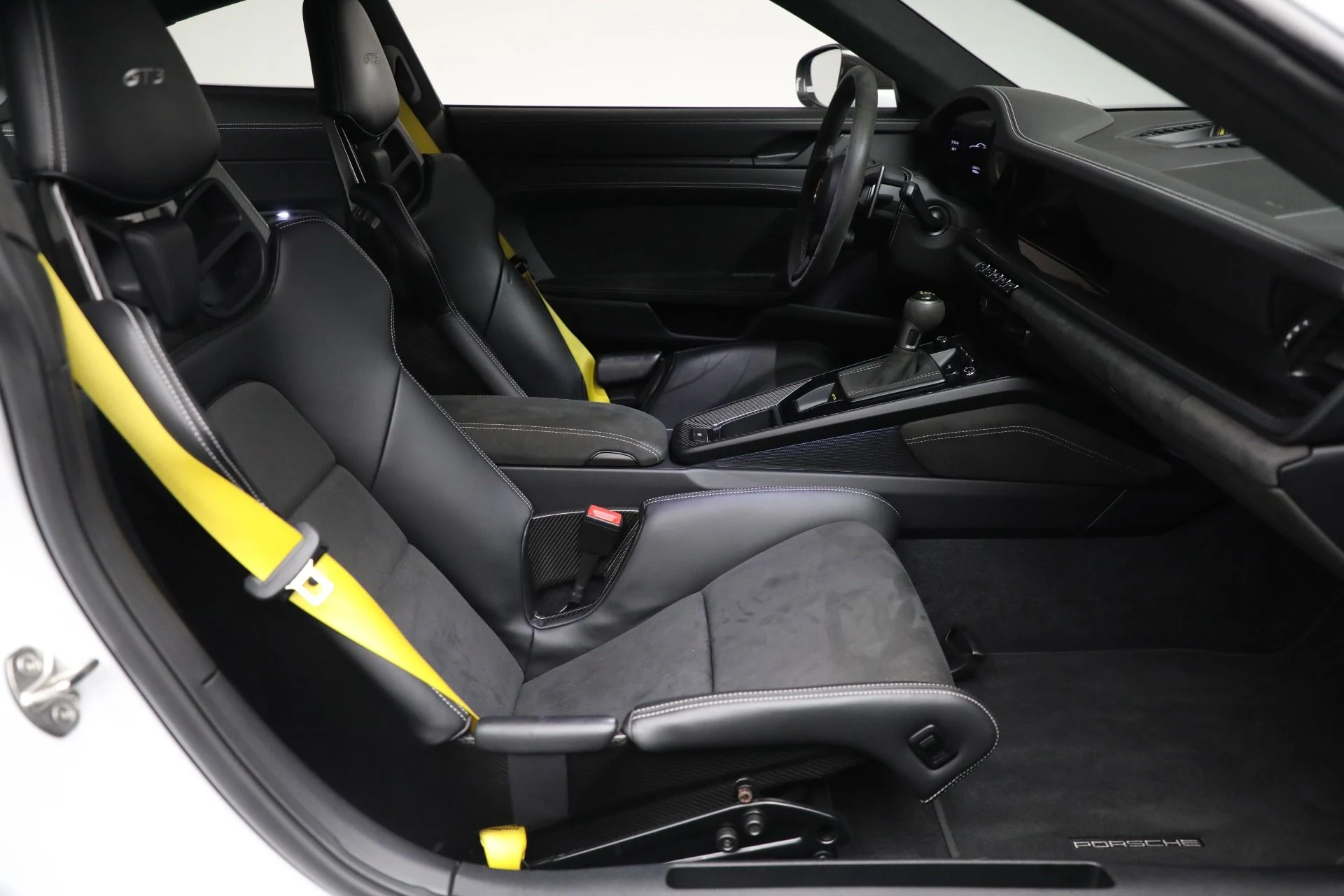 mph016_1249886971_Used_2022_Porsche_911_GT_3_1759348587_1b8155b4bb