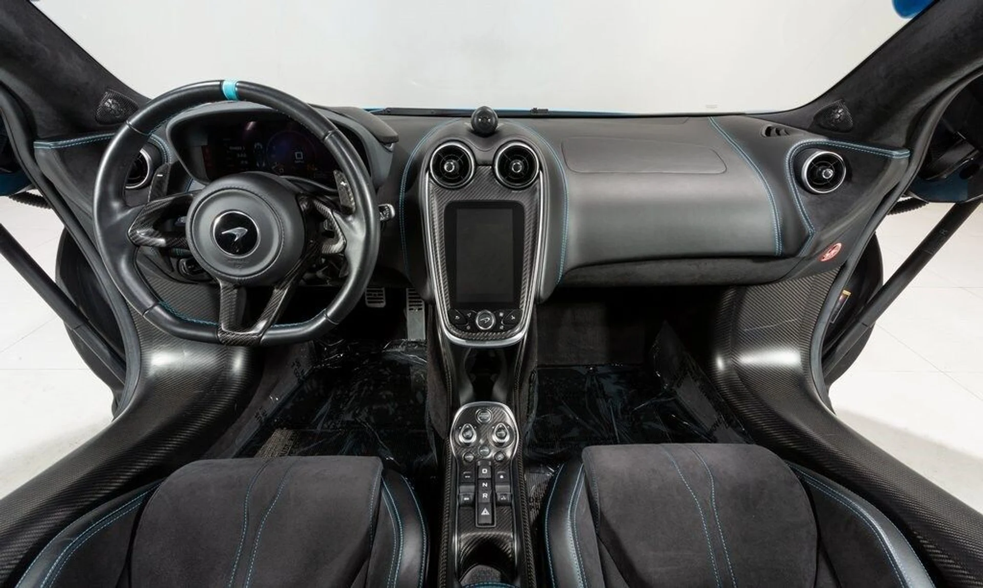 mph016_1250012474_85498831c49a6acbd8153a6fcc45617bx_adce1db420