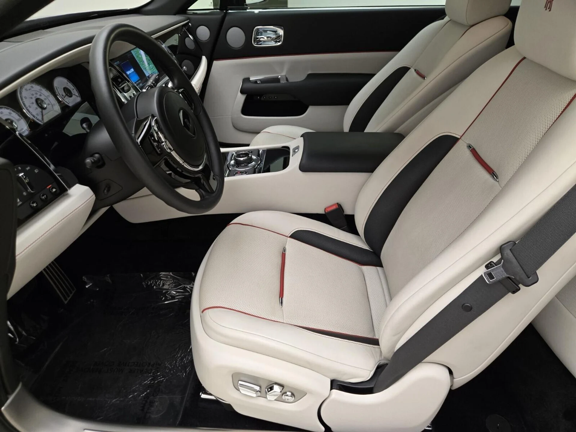mph016_1258654660_Used_2018_Rolls_Royce_Wraith_1755931426_fd1034eacb