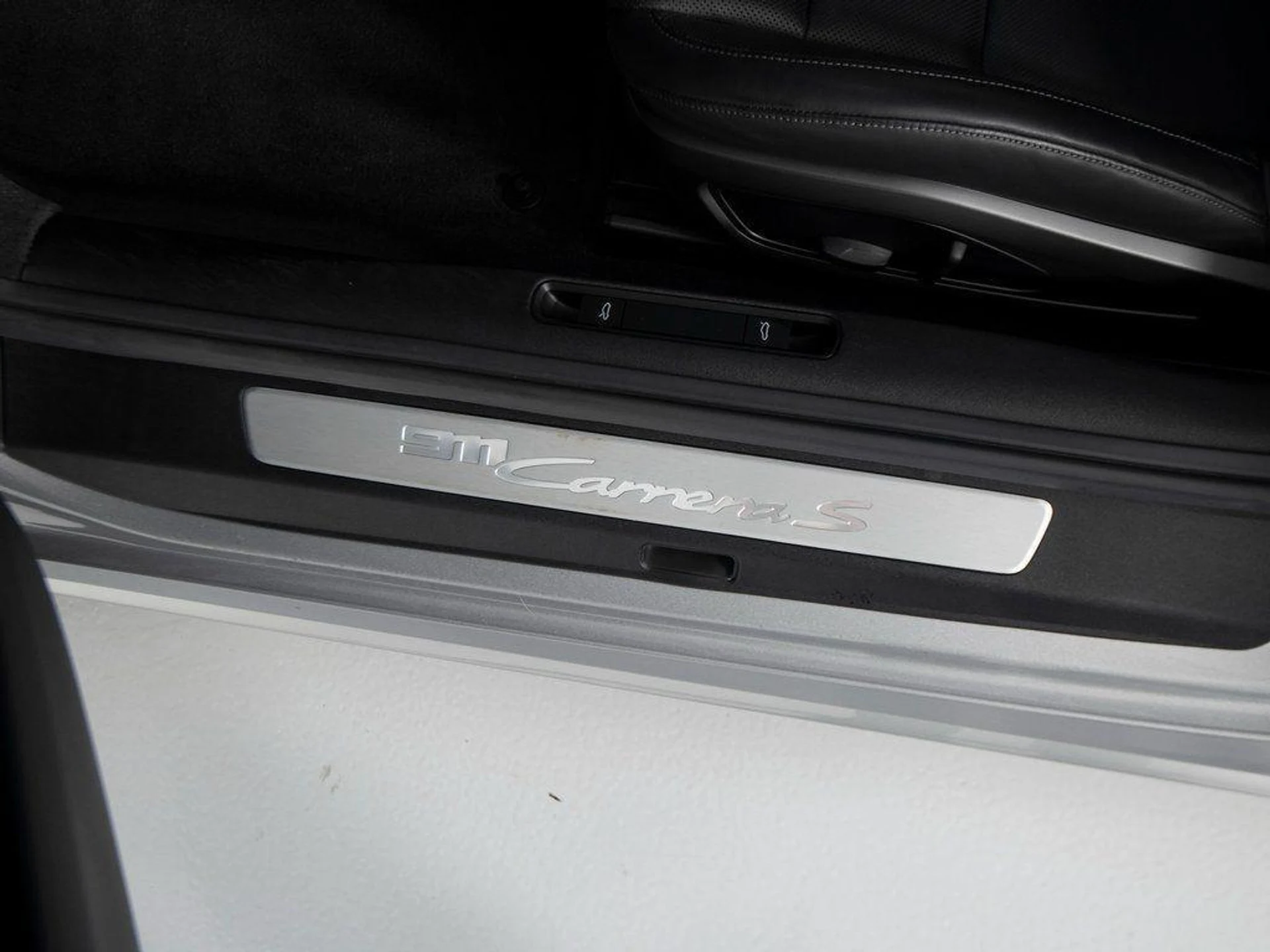 mph016_127060019_wh_LS_1k_Farp_LOYR_7_Zsal1tv_L_WME_a944ef3f59