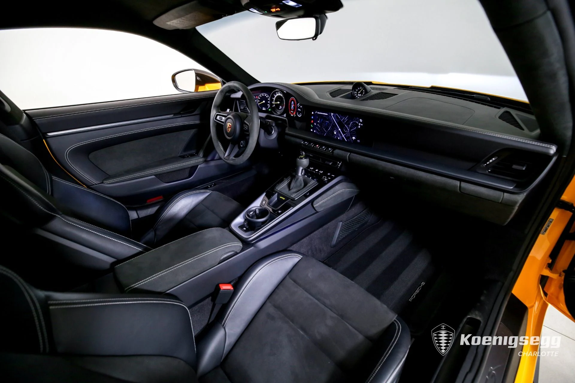 mph016_1270607606_Used_2022_Porsche_911_GT_3_1761085284_057546202f