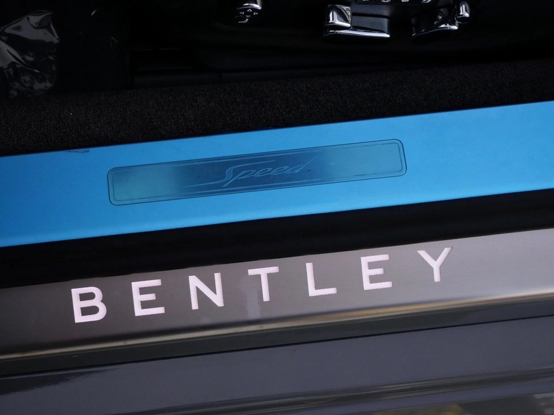 mph016_1270847000_bd8688dc46c40d113a2aba4ecc1fcd55x_a5d43ea3ea