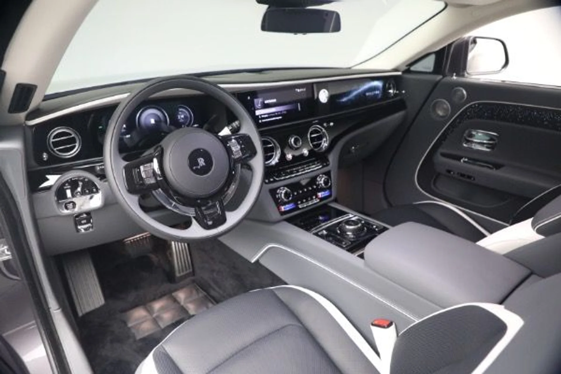 mph016_1274529742_Used_2024_Rolls_Royce_Spectre_cfbd87dabc