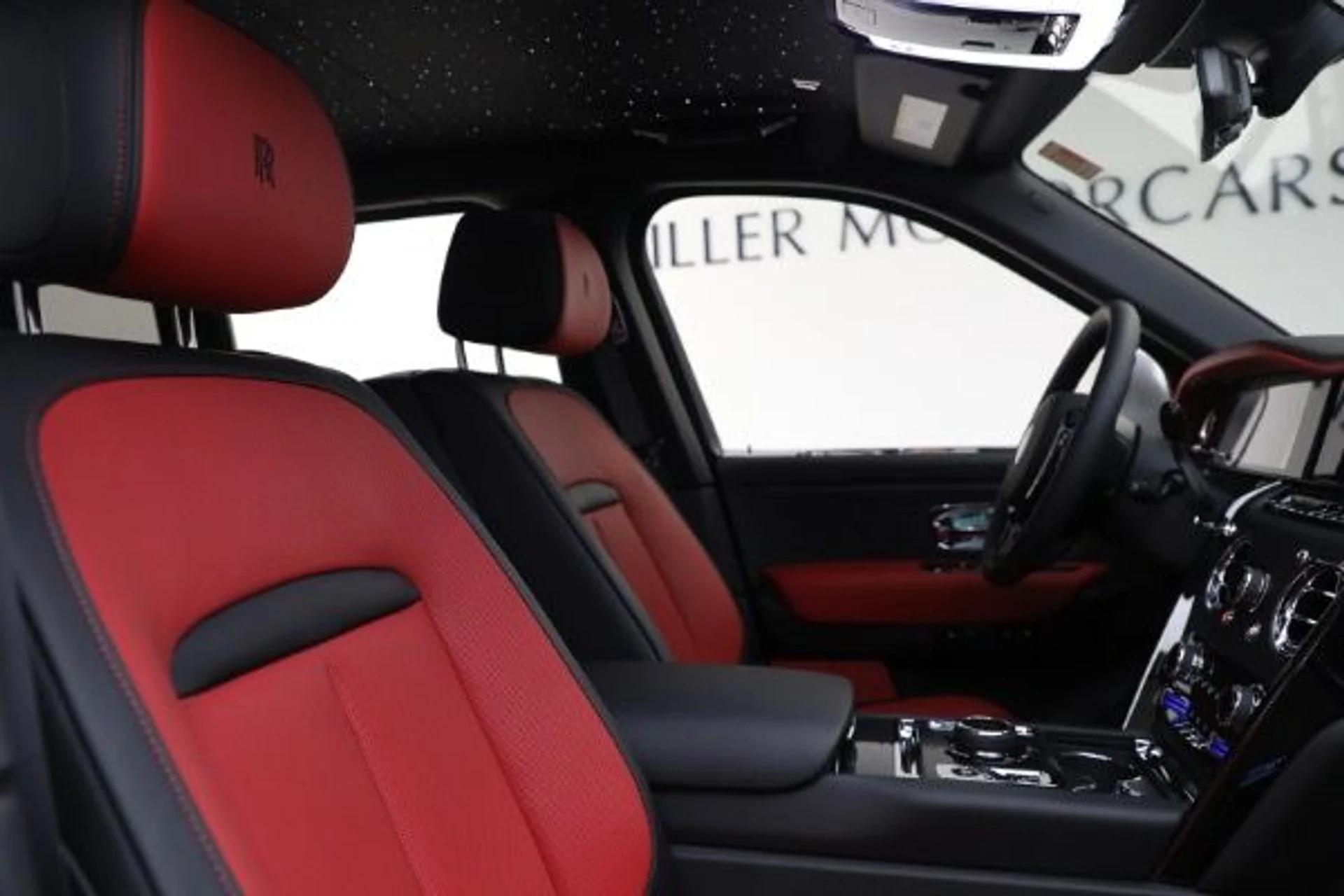 mph016_1274973865_Used_2026_Rolls_Royce_Black_Badge_Cullinan_1db0219cd7